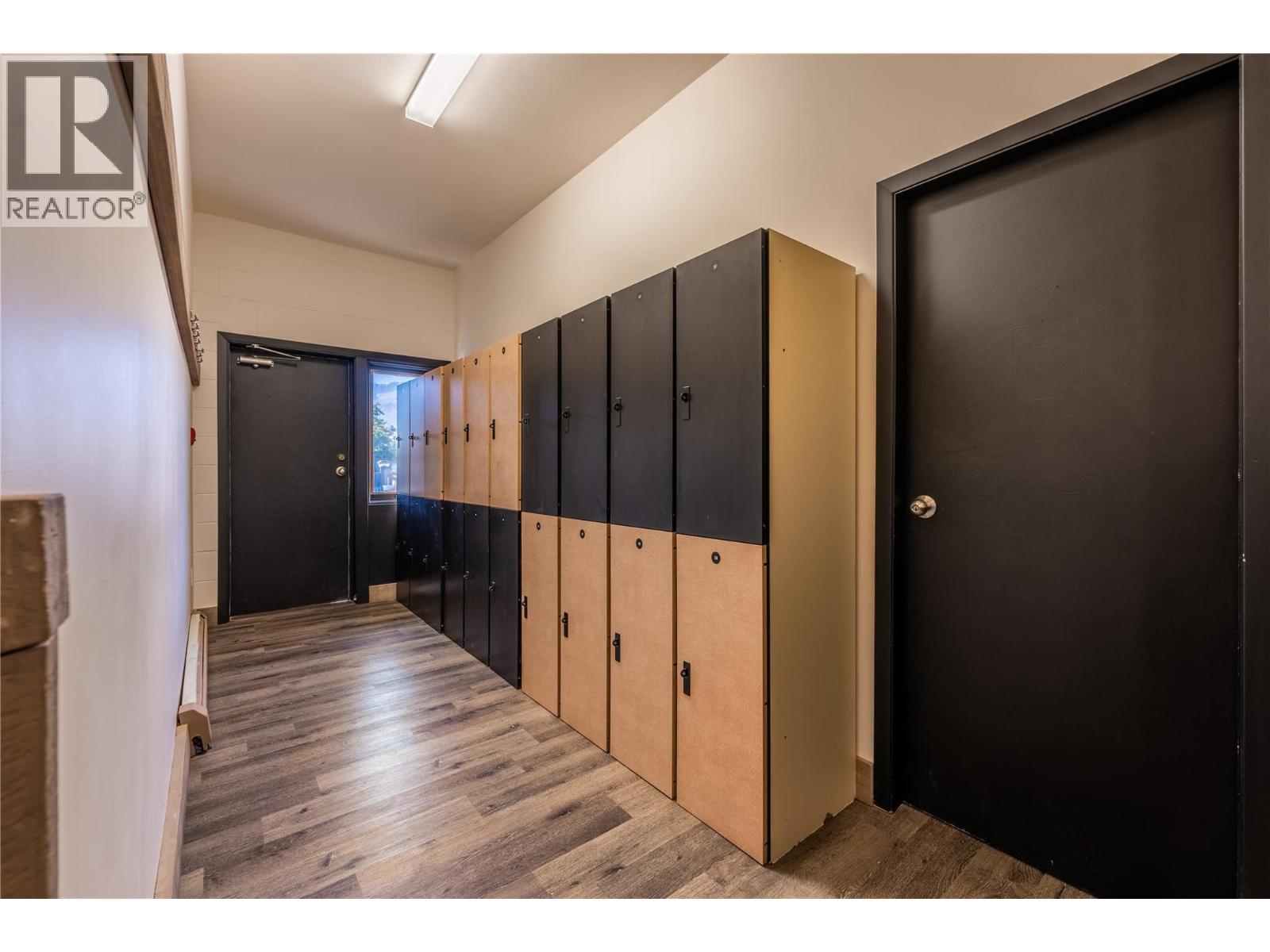 892 6th Avenue, Fernie, British Columbia  V0B 1M0 - Photo 27 - 10333468