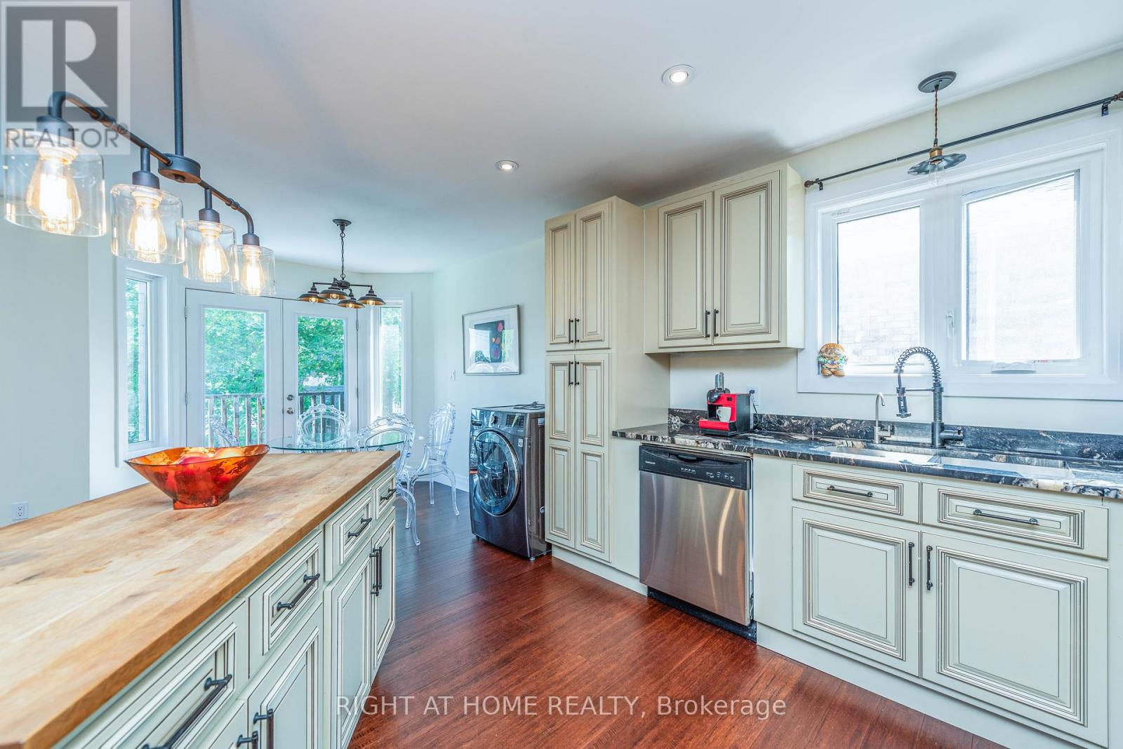 11 Ottaway Avenue, Barrie, Ontario  L4M 2W6 - Photo 19 - S12331578