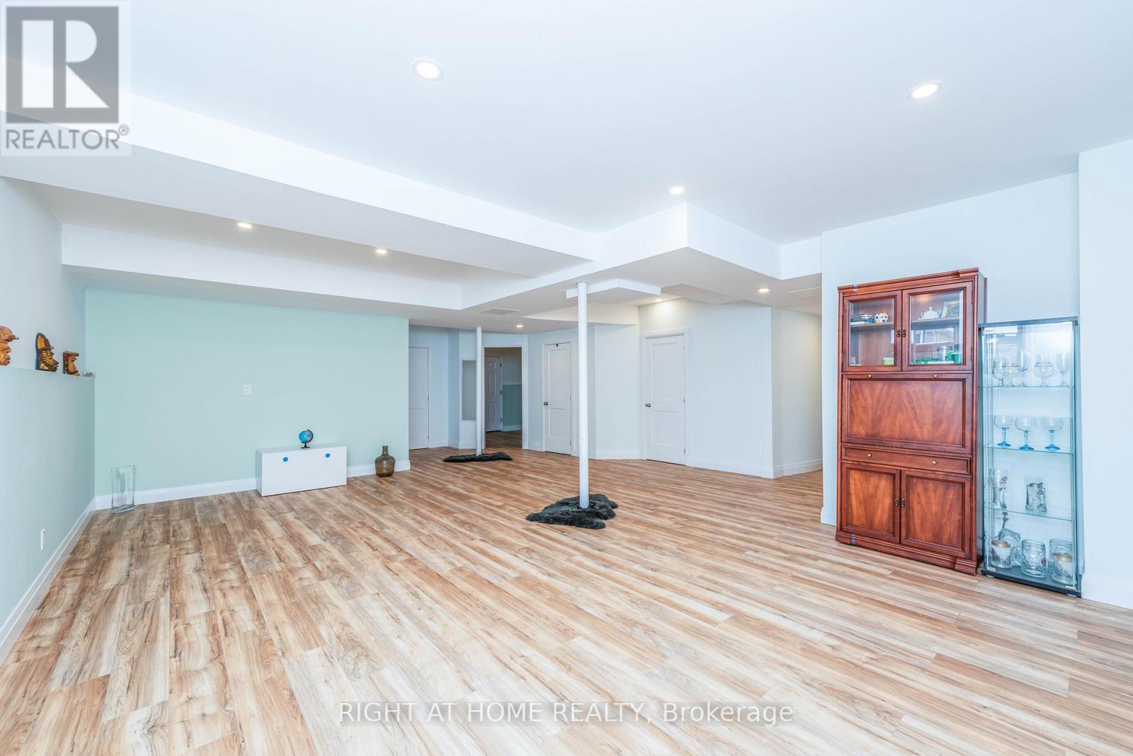 11 Ottaway Avenue, Barrie, Ontario  L4M 2W6 - Photo 35 - S12331578