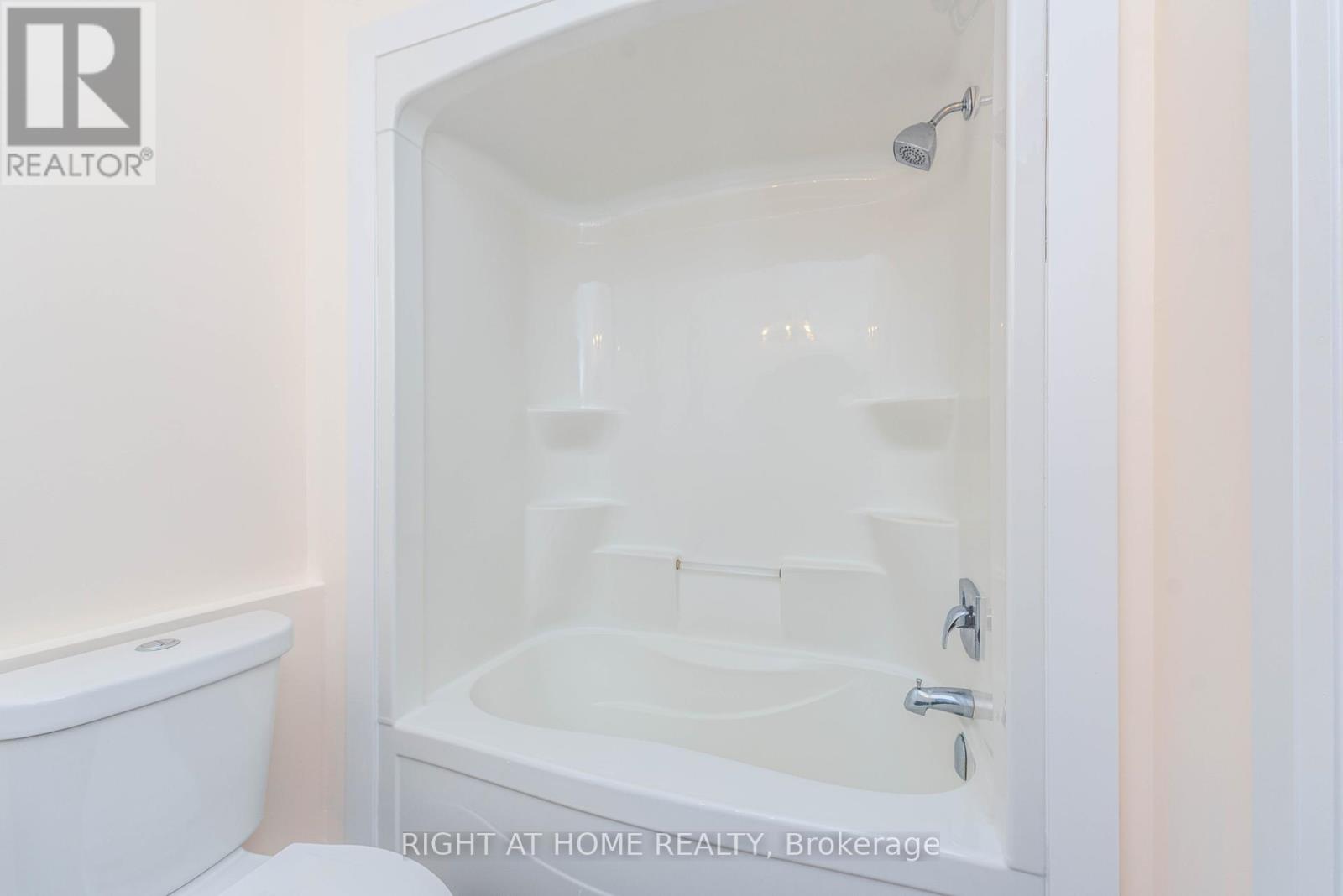 11 Ottaway Avenue, Barrie, Ontario  L4M 2W6 - Photo 38 - S12331578