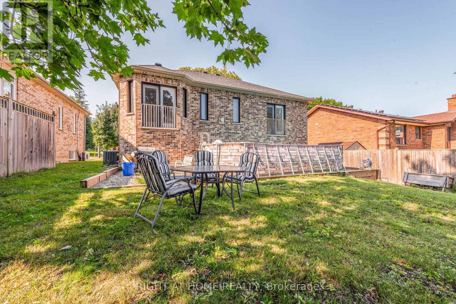 11 Ottaway Avenue, Barrie, Ontario  L4M 2W6 - Photo 46 - S12331578