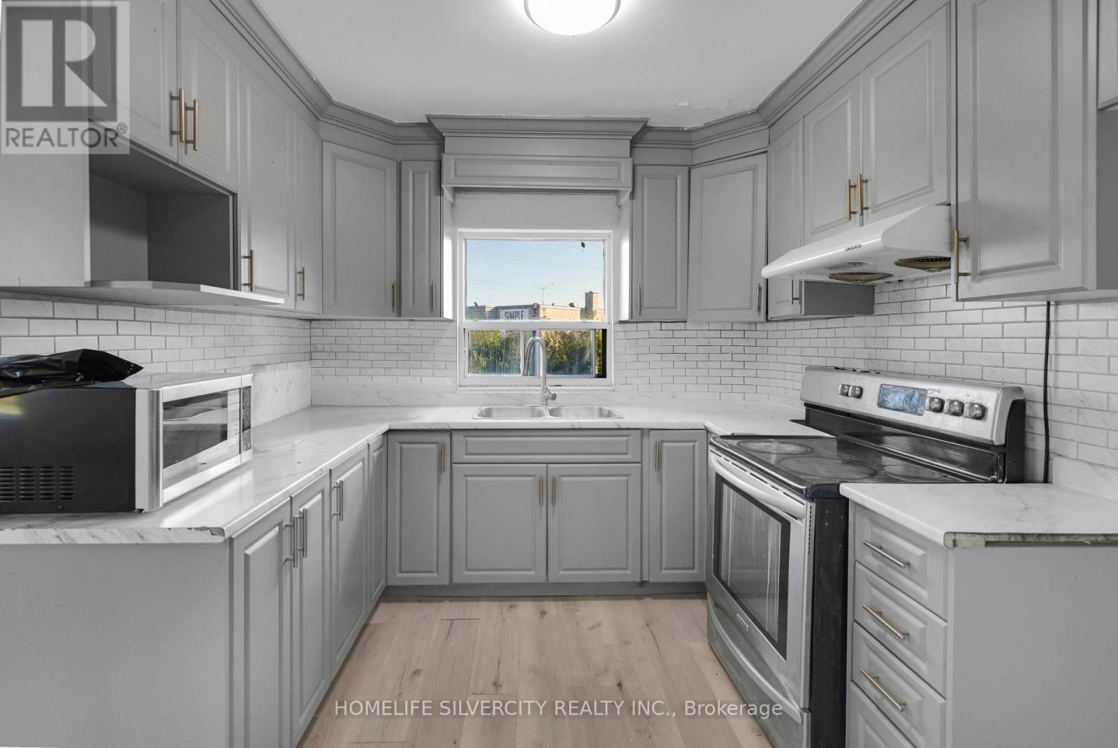 1 Studley Street, Mississauga, Ontario  L4T 1H9 - Photo 7 - W12331567