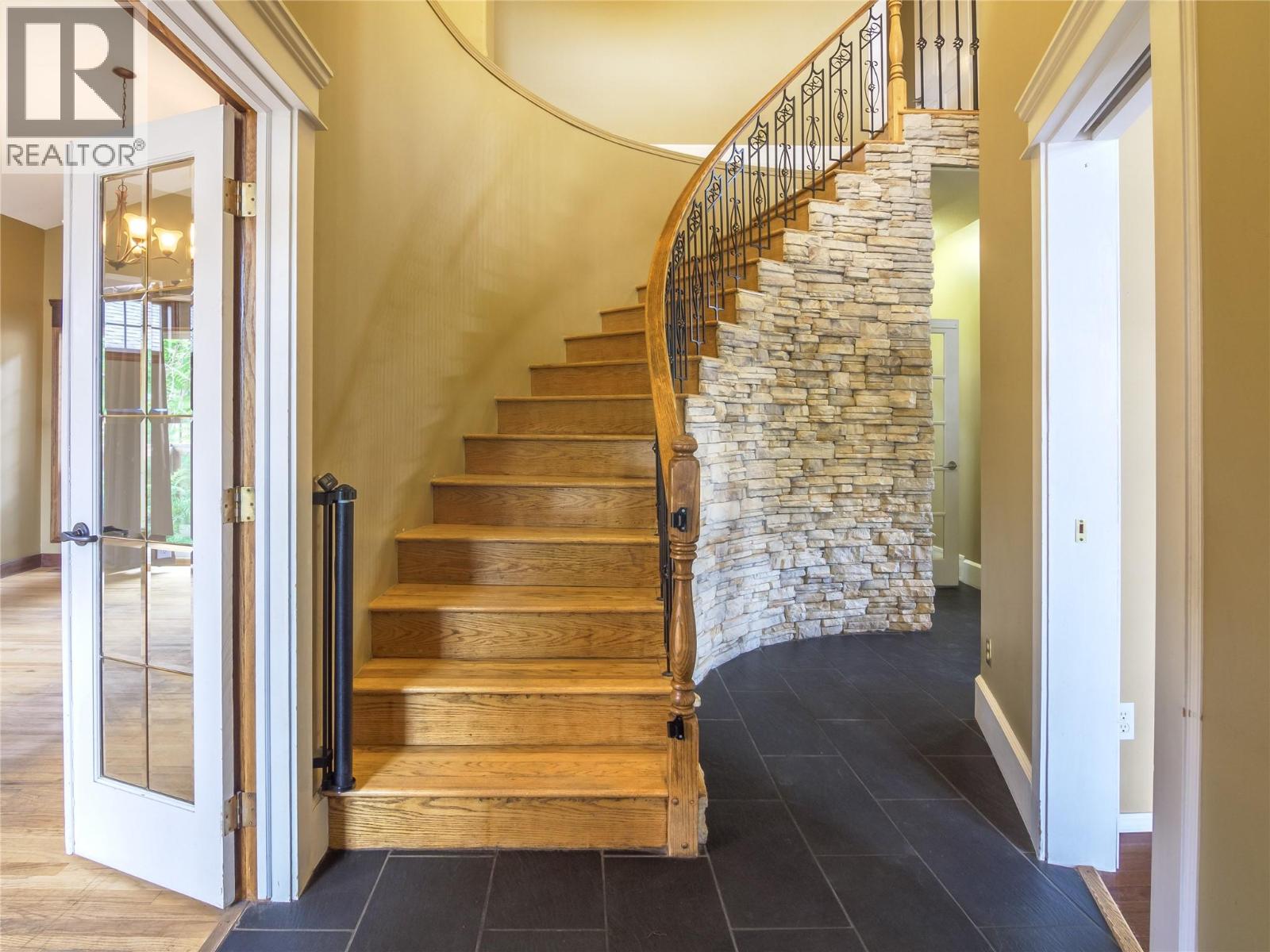 192 Lakehill Road, Kaleden, British Columbia  V0H 1K0 - Photo 14 - 10357563