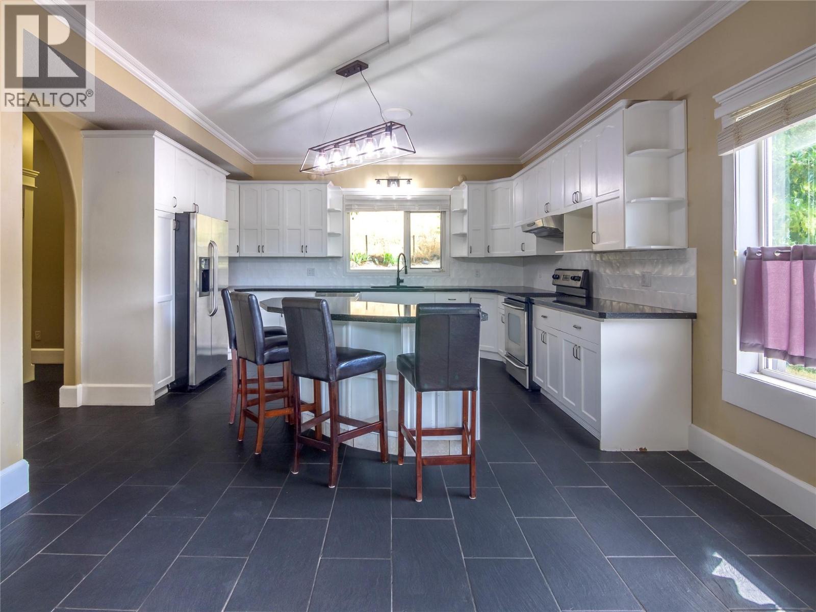 192 Lakehill Road, Kaleden, British Columbia  V0H 1K0 - Photo 3 - 10357563