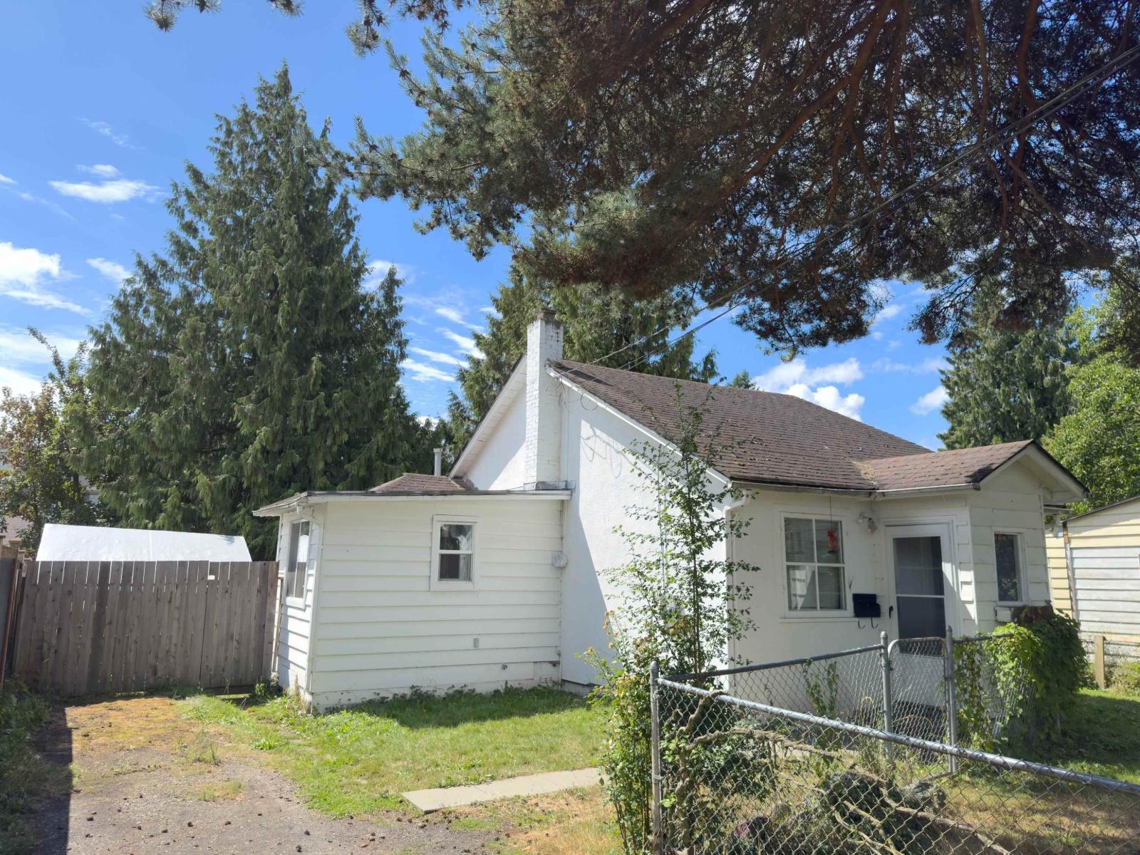 Property at 46272 GORE AVENUE image 1