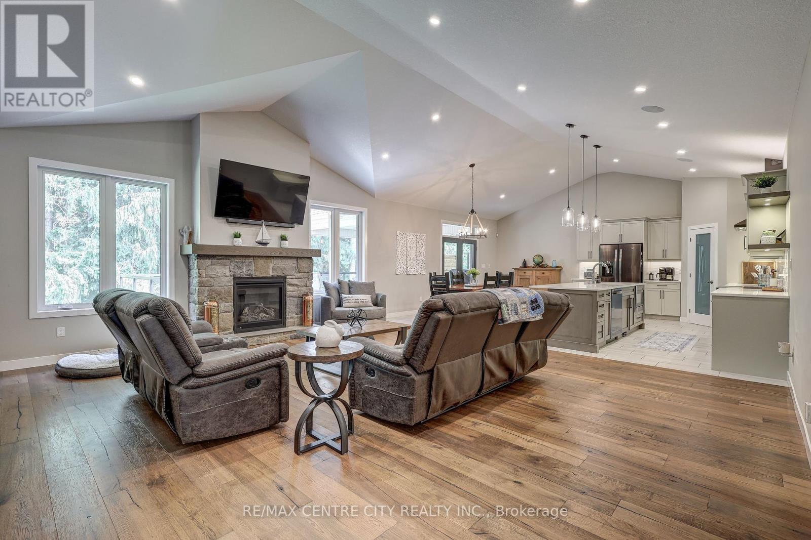4799 Sunset Road, Central Elgin, Ontario  N5L 1J1 - Photo 18 - X12331357
