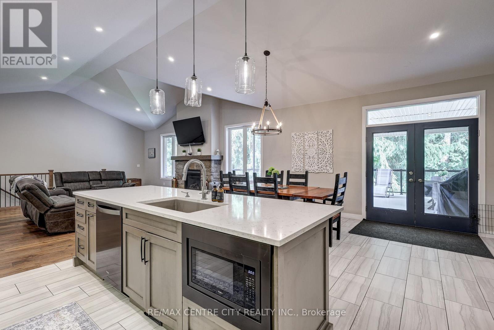 4799 Sunset Road, Central Elgin, Ontario  N5L 1J1 - Photo 27 - X12331357