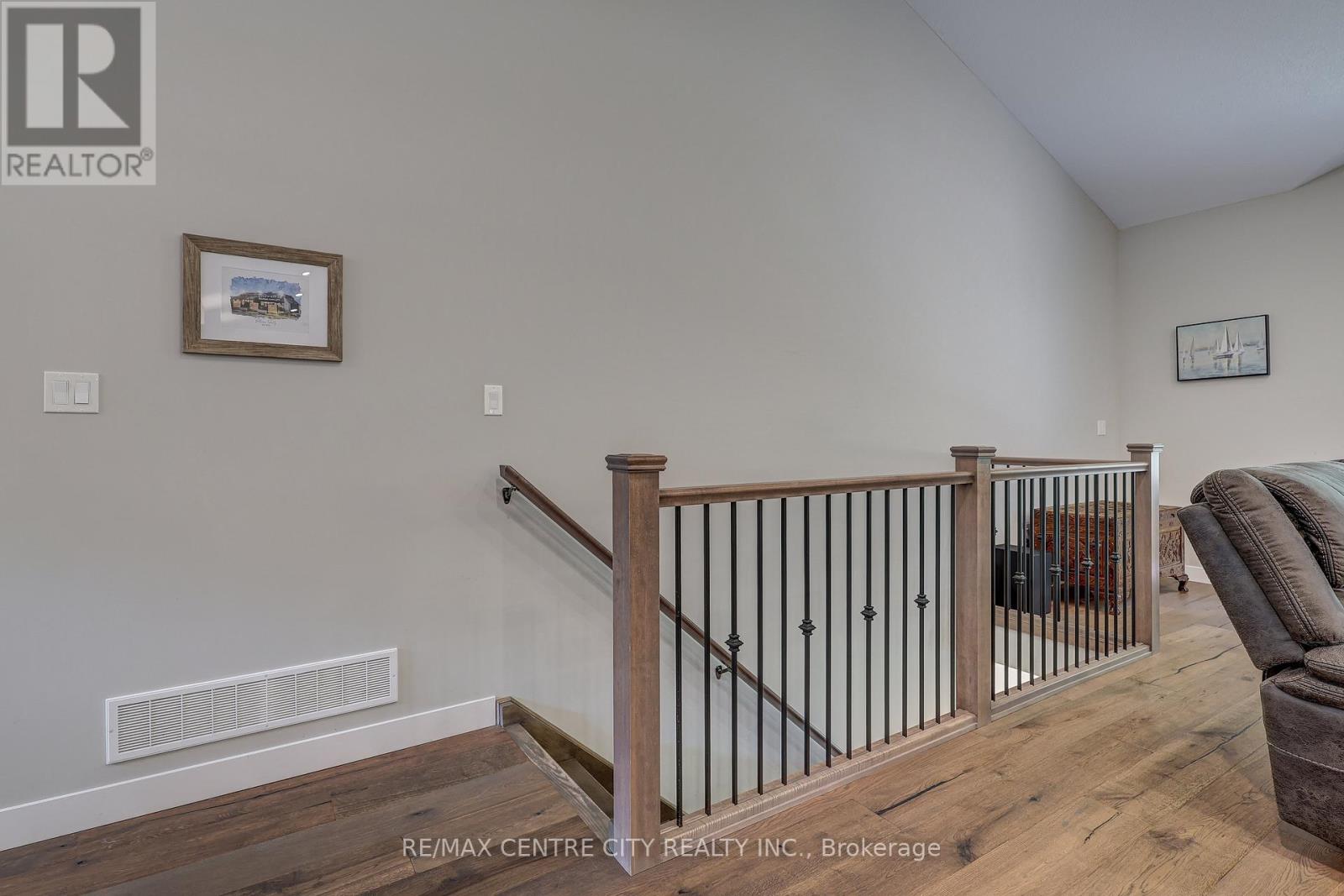 4799 Sunset Road, Central Elgin, Ontario  N5L 1J1 - Photo 17 - X12331357