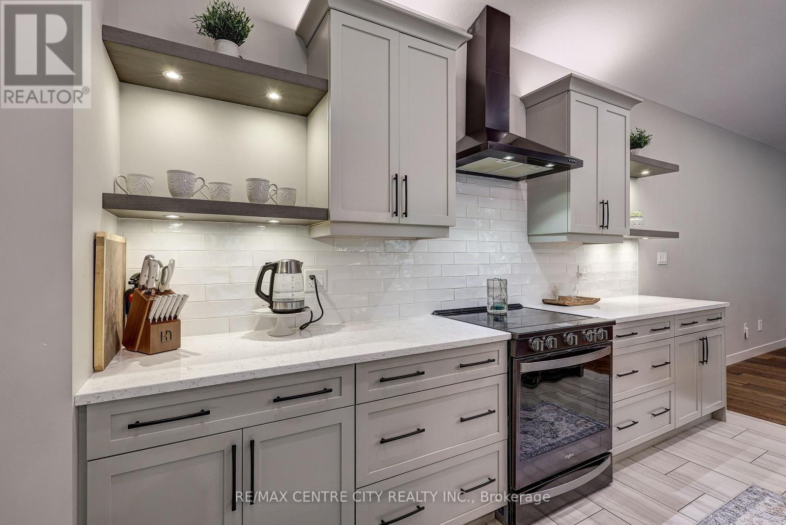 4799 Sunset Road, Central Elgin, Ontario  N5L 1J1 - Photo 25 - X12331357