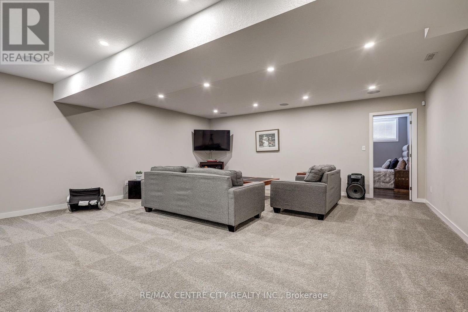 4799 Sunset Road, Central Elgin, Ontario  N5L 1J1 - Photo 29 - X12331357