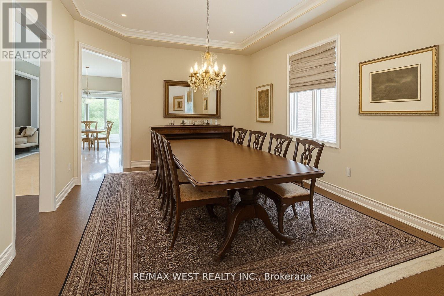 Property at 160 TOWNSGATE DRIVE image 3