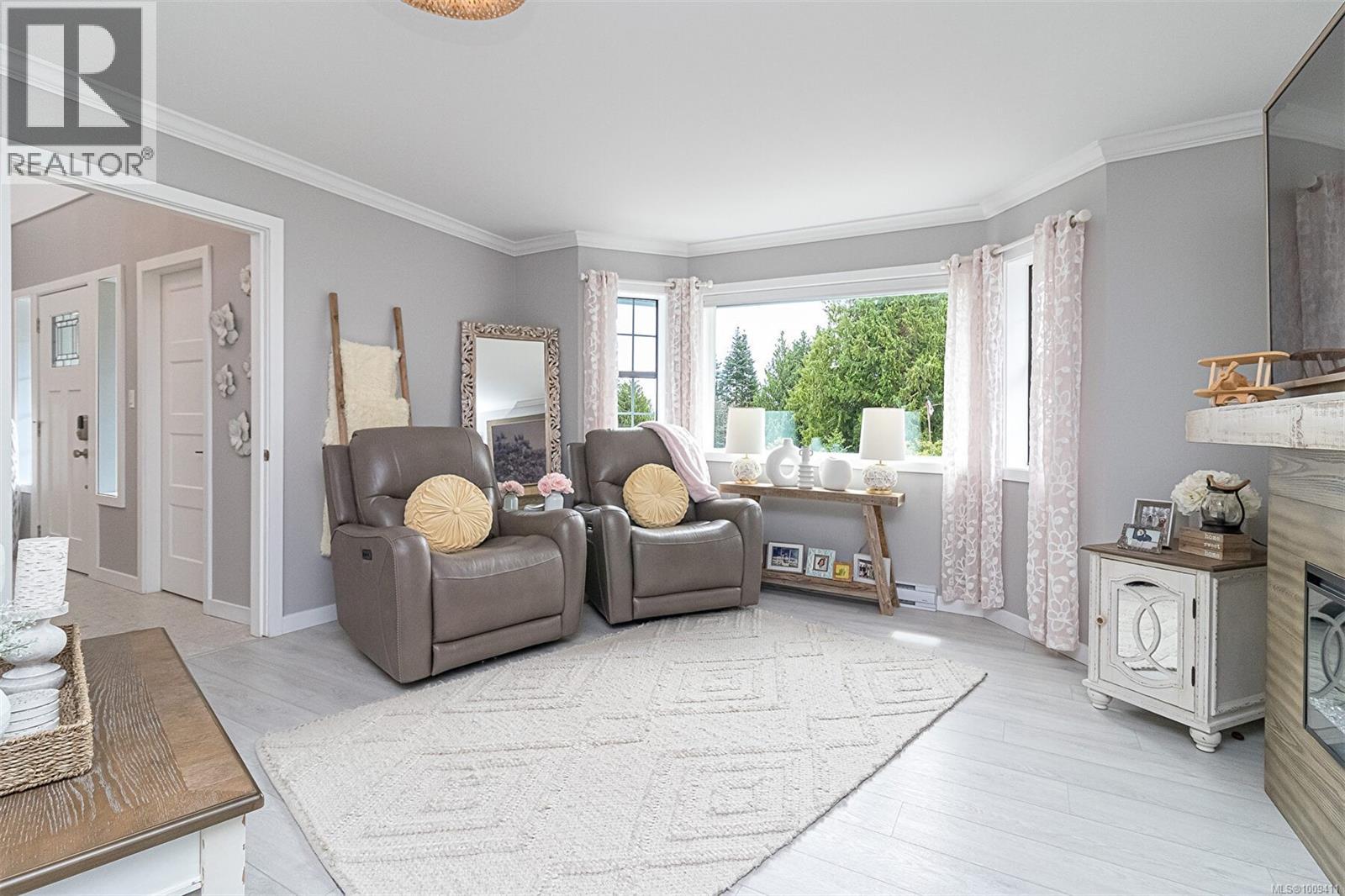 Property at 1680 Barrett Dr image 3