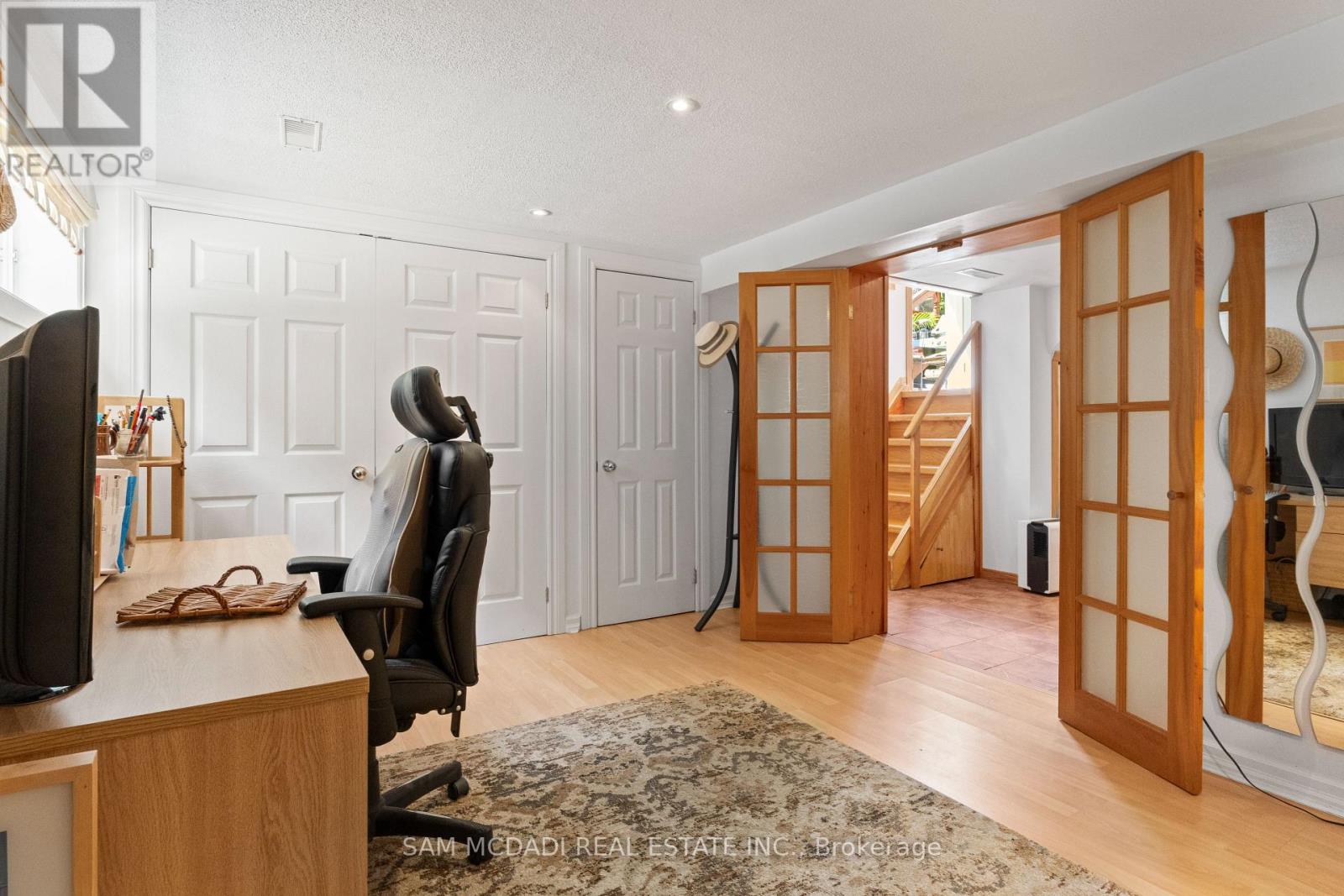 1300 Twin Oaks Dell, Mississauga, Ontario  L5H 3J8 - Photo 25 - W12331648