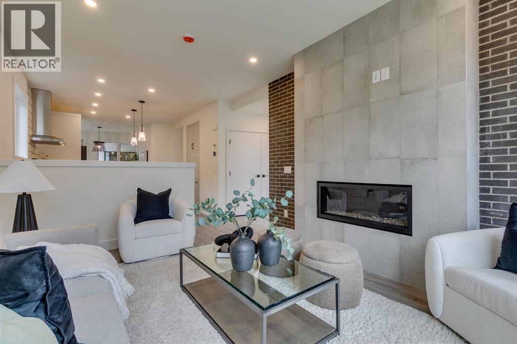 Property at 7722 47 Avenue NW image 5