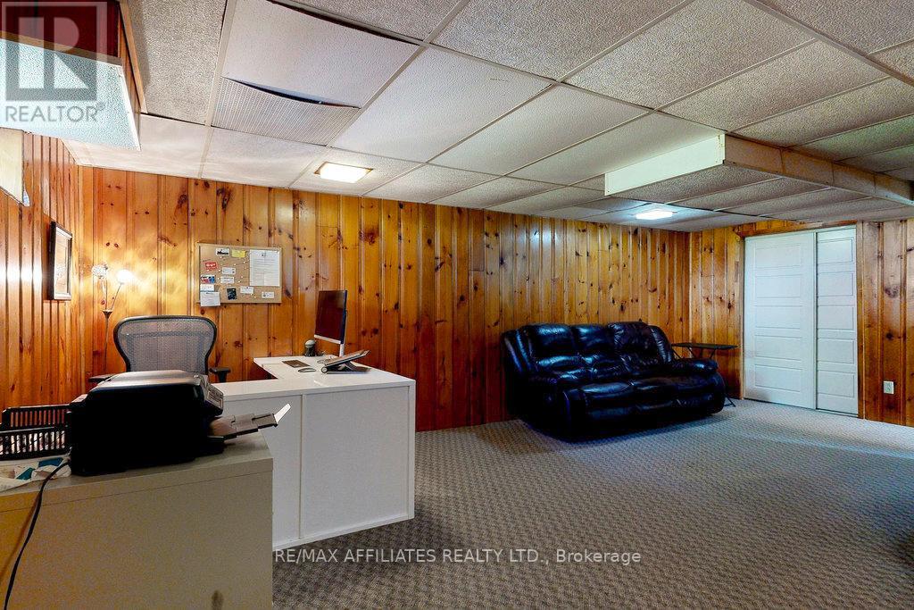 22 Red Maple Crescent, Ottawa, Ontario  K1B 3Z3 - Photo 29 - X12331702