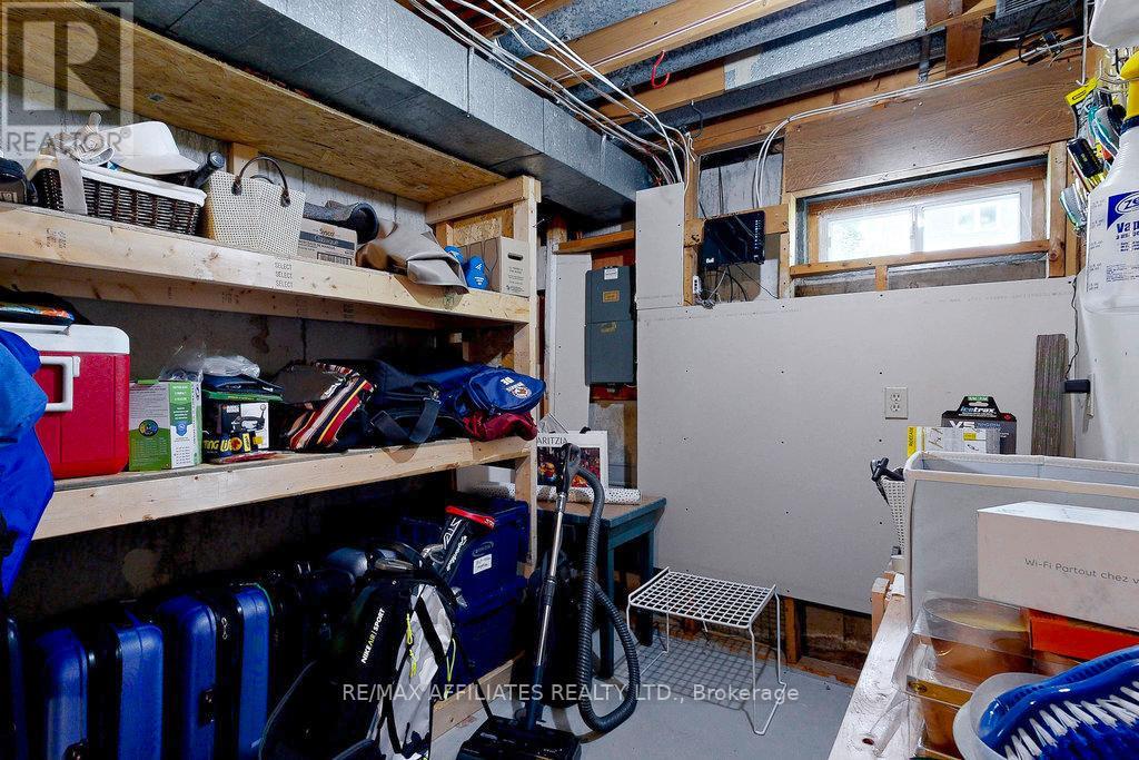22 Red Maple Crescent, Ottawa, Ontario  K1B 3Z3 - Photo 32 - X12331702