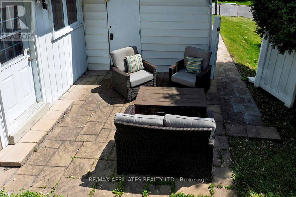 22 Red Maple Crescent, Ottawa, Ontario  K1B 3Z3 - Photo 42 - X12331702