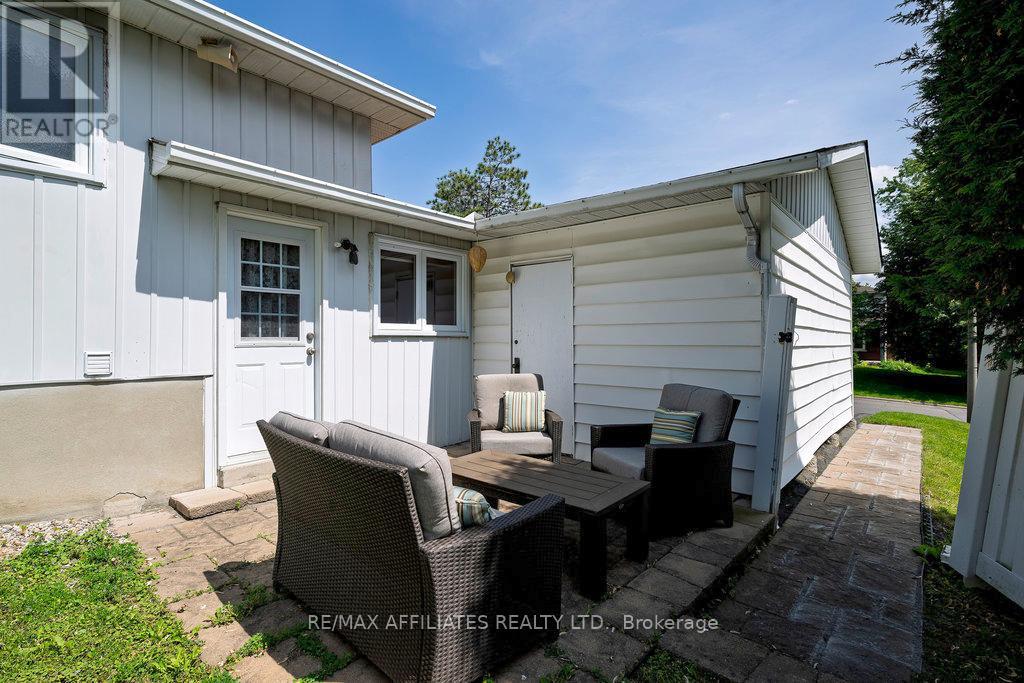 22 Red Maple Crescent, Ottawa, Ontario  K1B 3Z3 - Photo 45 - X12331702