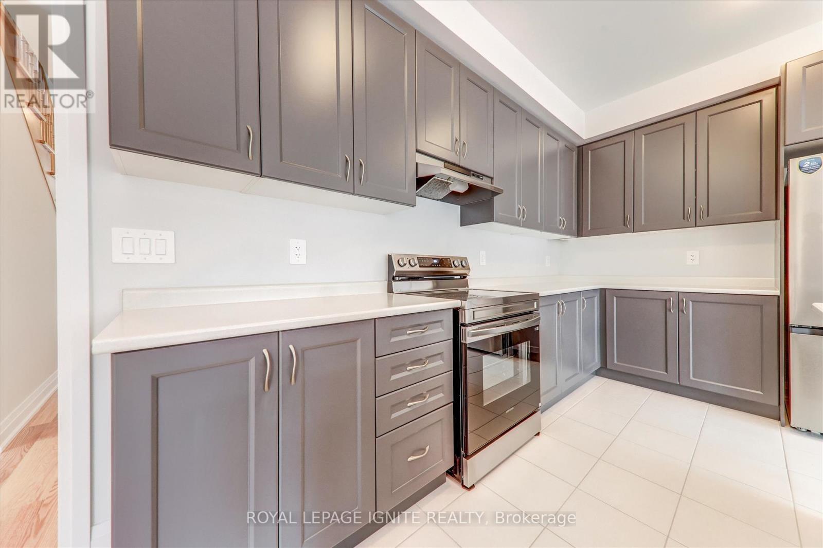 61 Butler Boulevard, Kawartha Lakes, Ontario  K9V 0S2 - Photo 12 - X12331602