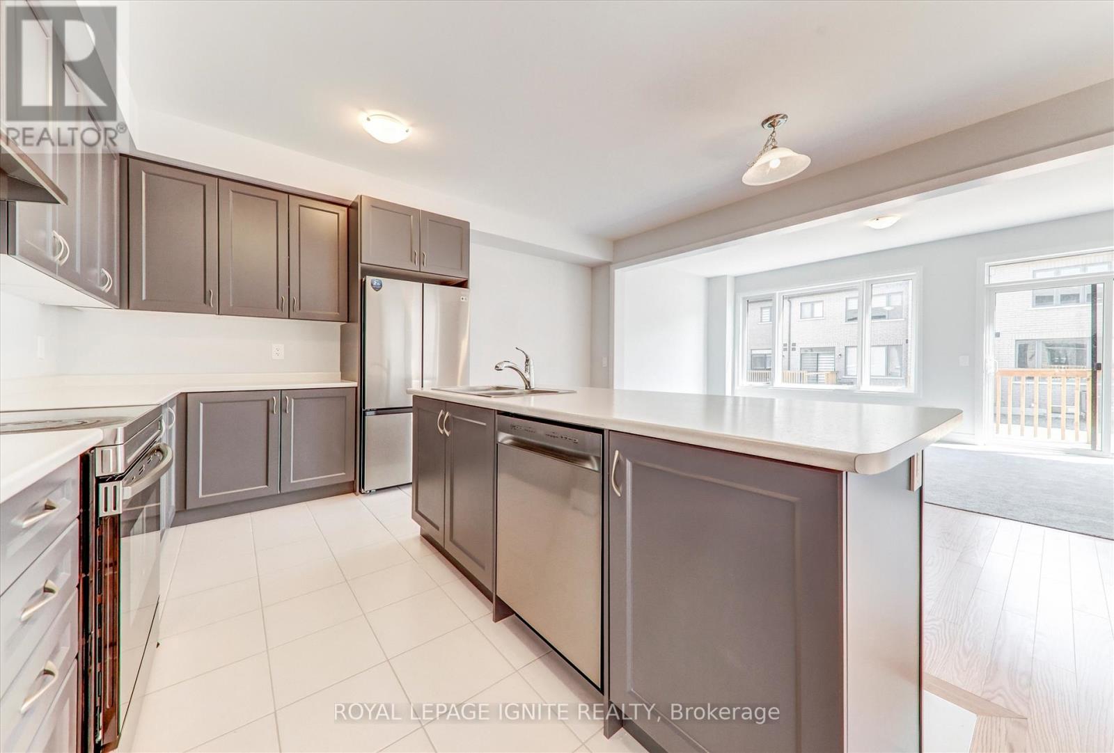 61 Butler Boulevard, Kawartha Lakes, Ontario  K9V 0S2 - Photo 13 - X12331602