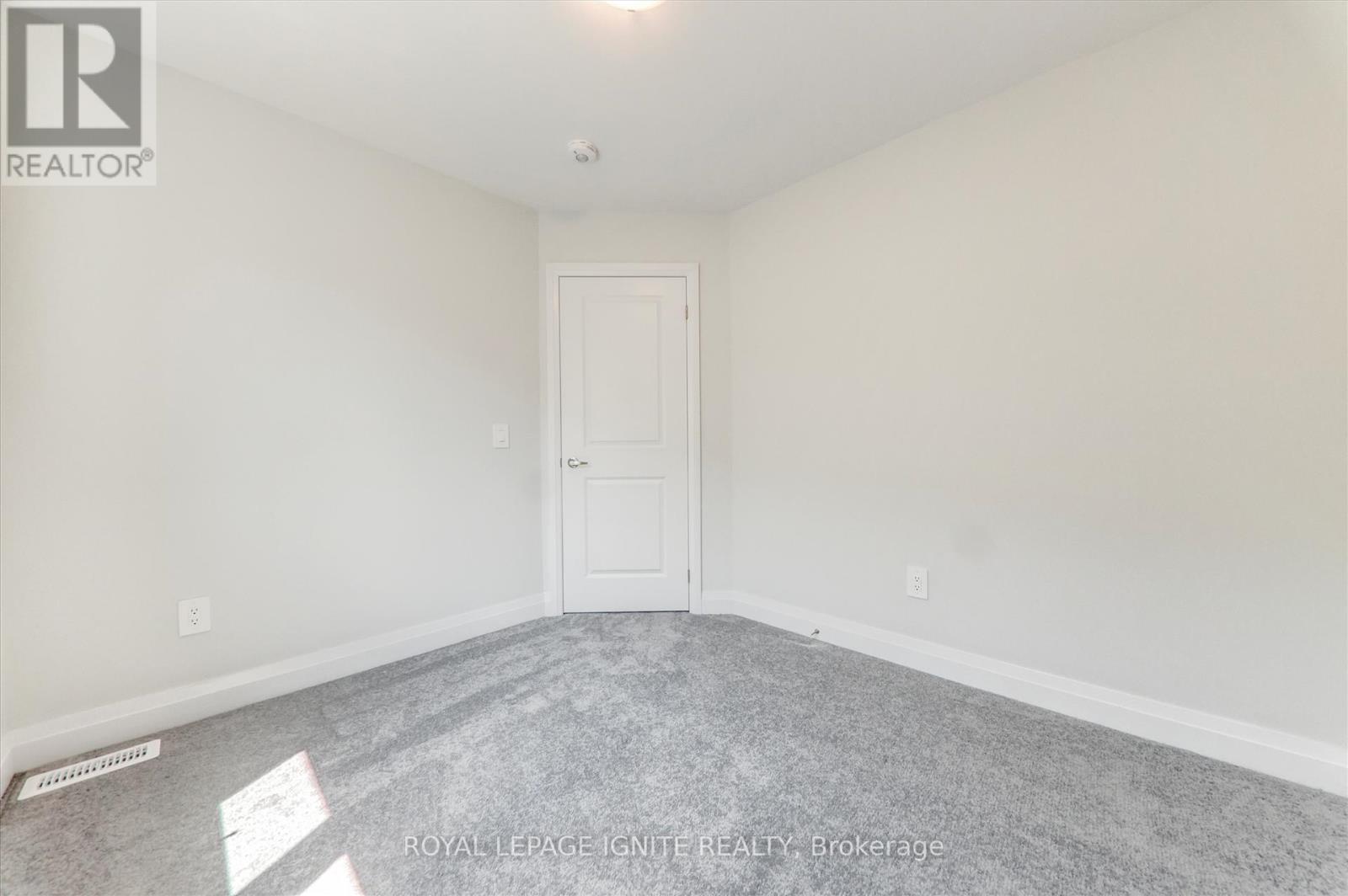 61 Butler Boulevard, Kawartha Lakes, Ontario  K9V 0S2 - Photo 24 - X12331602