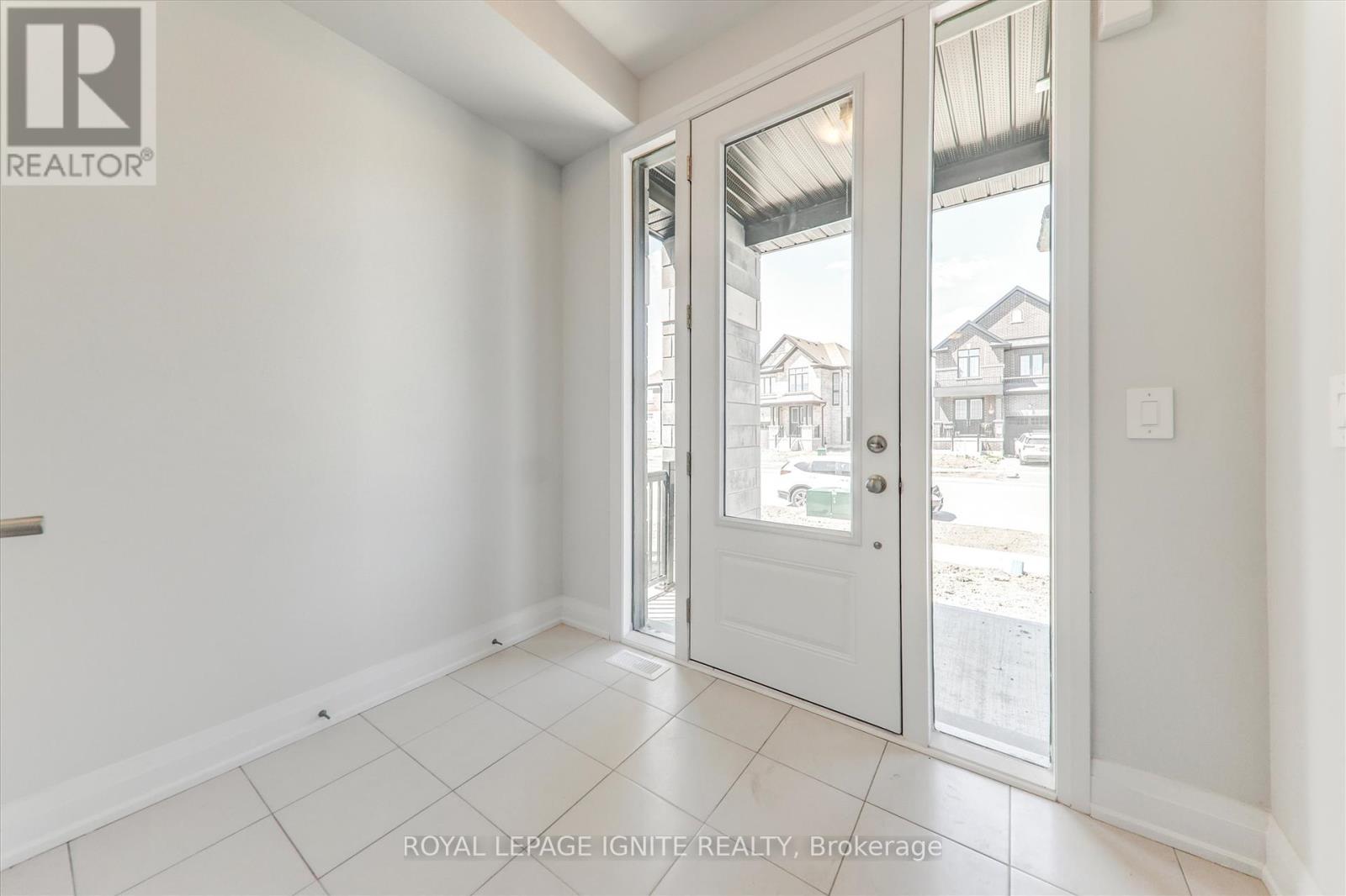 61 Butler Boulevard, Kawartha Lakes, Ontario  K9V 0S2 - Photo 6 - X12331602