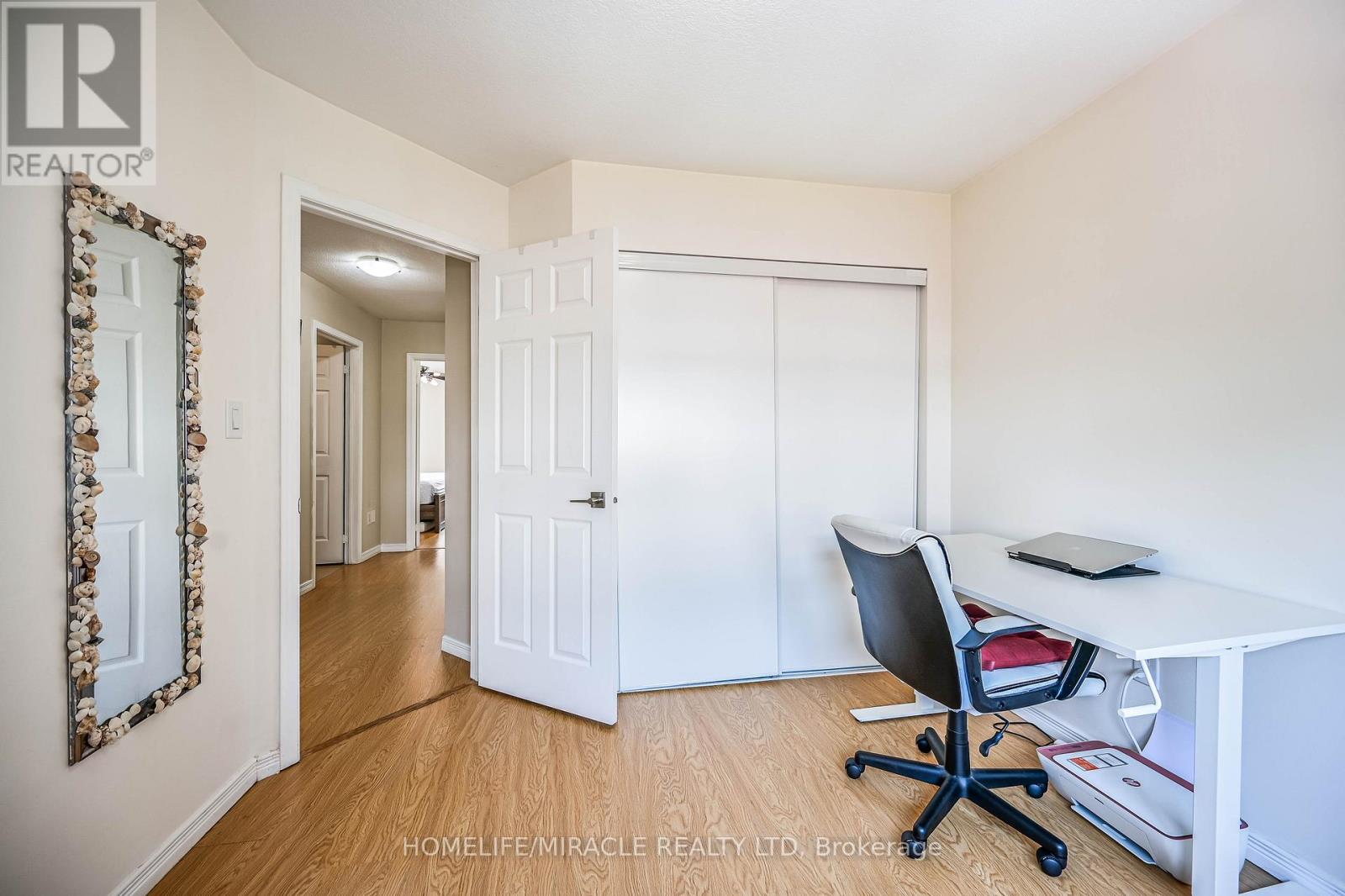 39 Newport Crescent, Hamilton, Ontario  L9A 0B2 - Photo 20 - X12331604