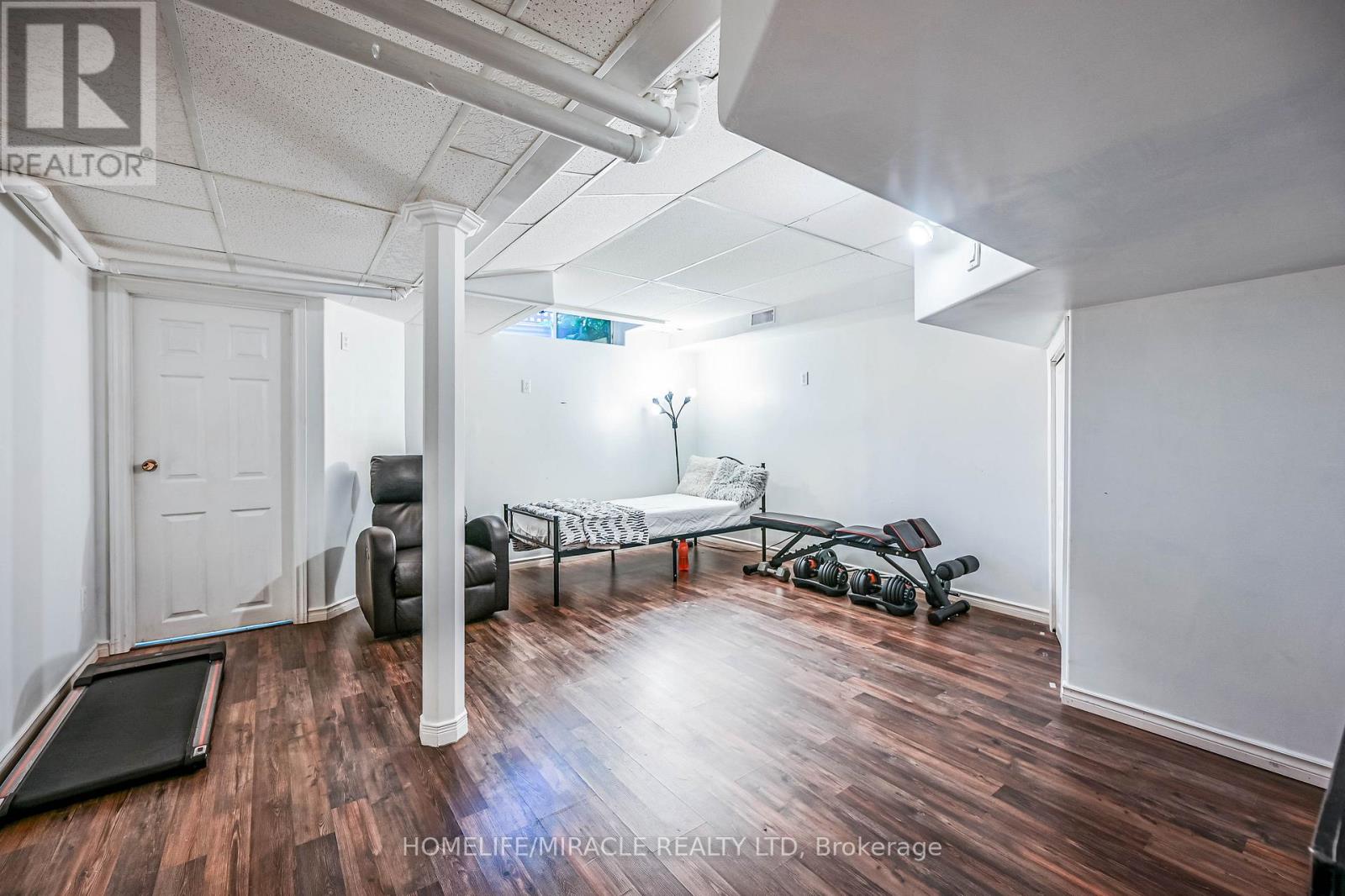 39 Newport Crescent, Hamilton, Ontario  L9A 0B2 - Photo 24 - X12331604