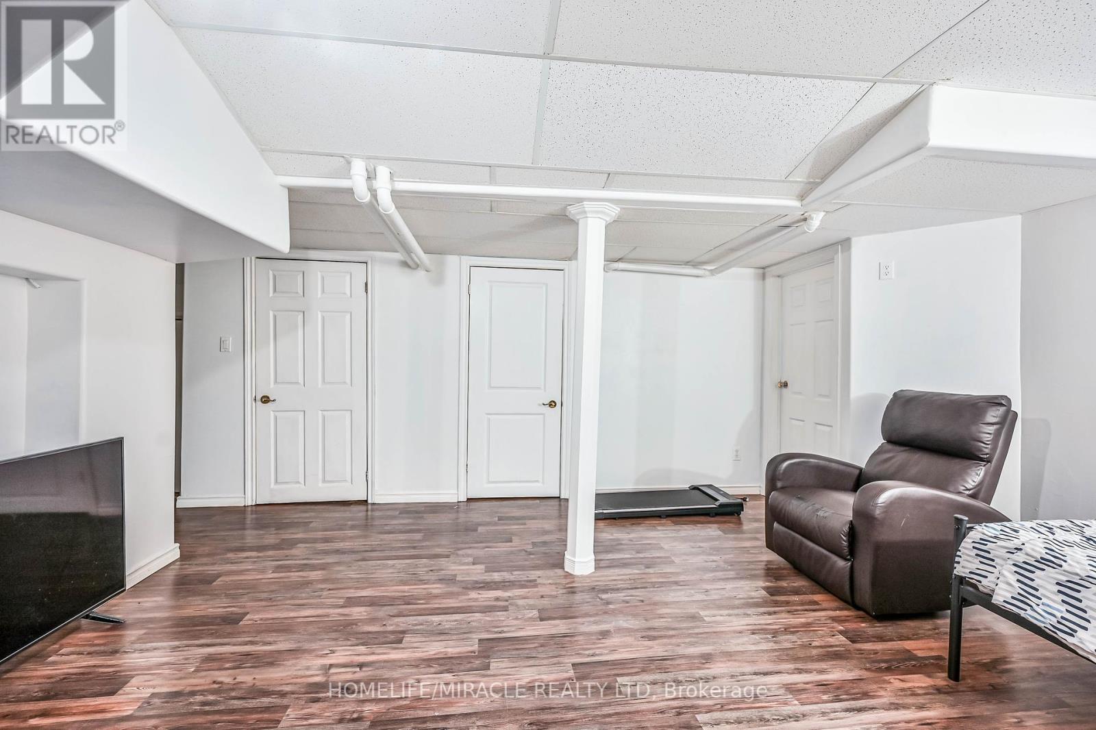 39 Newport Crescent, Hamilton, Ontario  L9A 0B2 - Photo 25 - X12331604