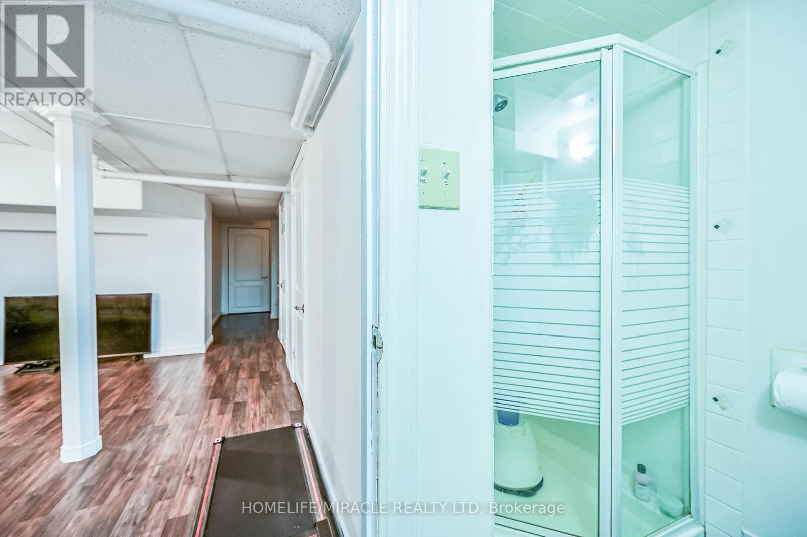 39 Newport Crescent, Hamilton, Ontario  L9A 0B2 - Photo 28 - X12331604