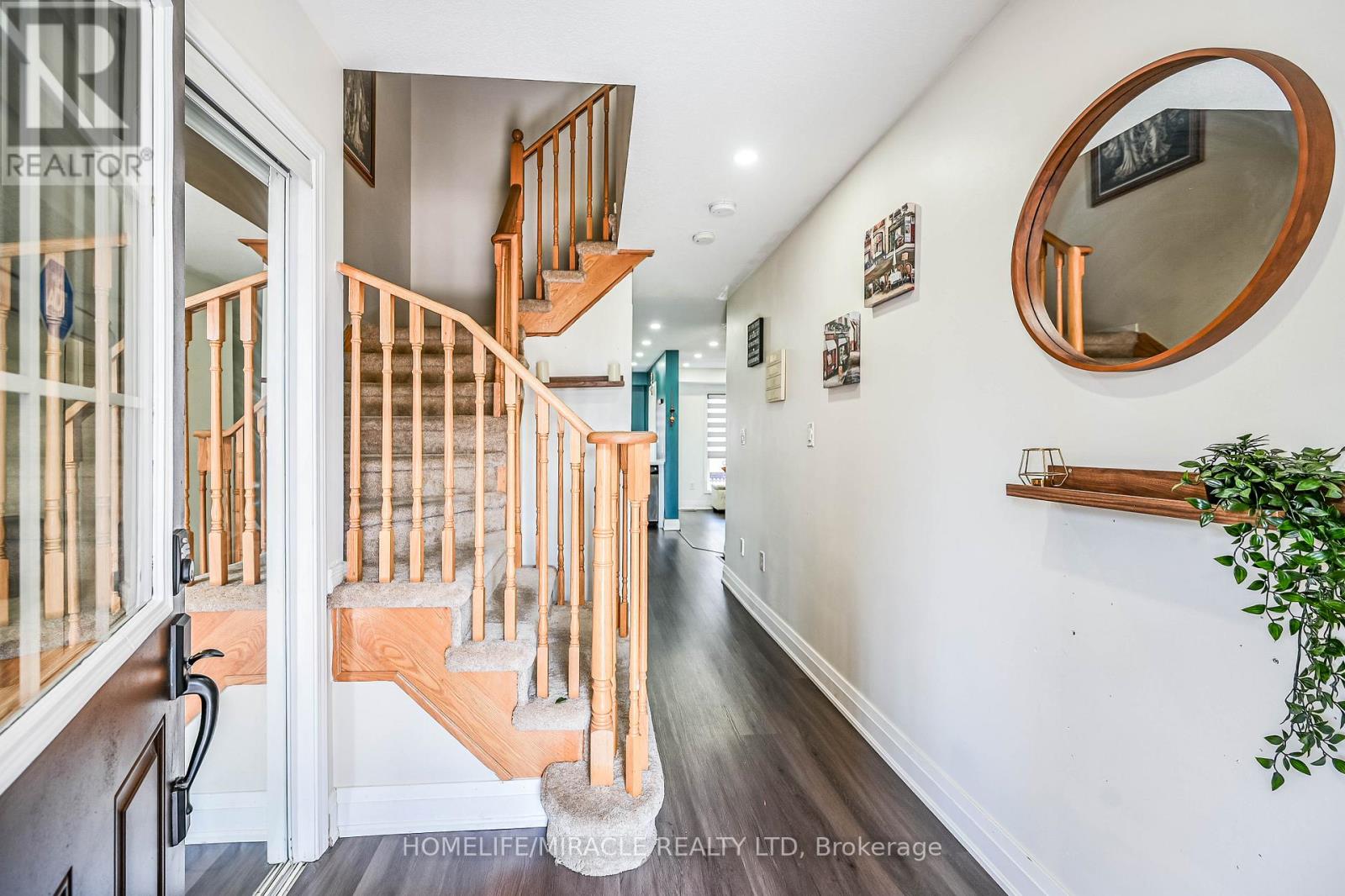 39 Newport Crescent, Hamilton, Ontario  L9A 0B2 - Photo 5 - X12331604