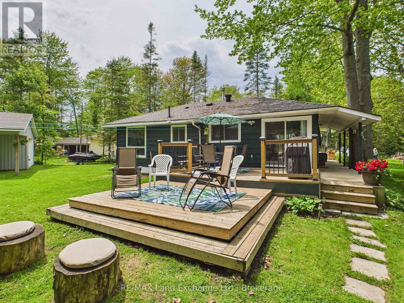702 Yosacha Place, Huron-Kinloss, Ontario  N2Z 2X3 - Photo 7 - X12186775