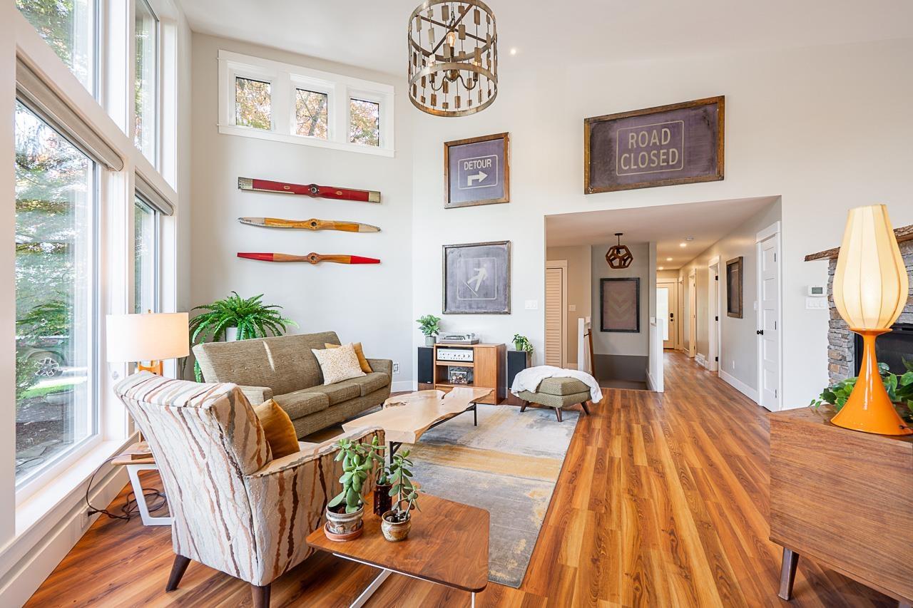 Property at 33781 ROCKLAND AVENUE image 4