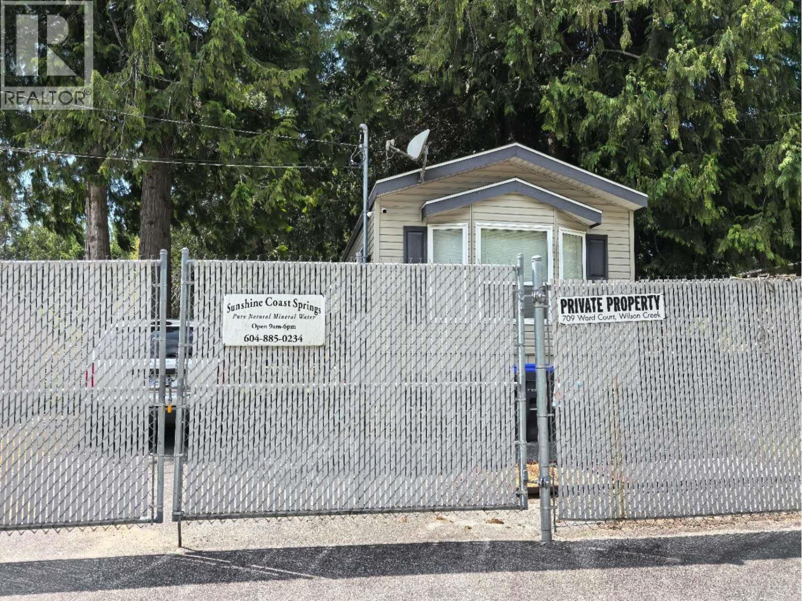 1709 Ward Court, Sechelt, British Columbia V7Z 0B1 - Photo 3 - C8071246