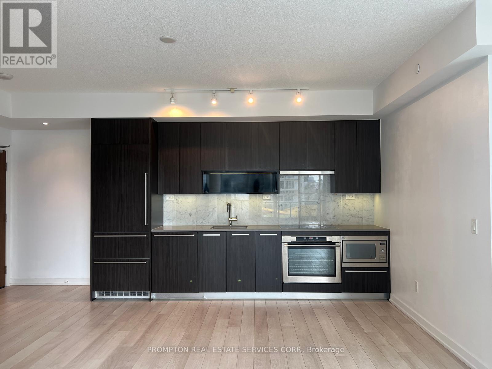 511 - 115 MCMAHON DRIVE, Toronto, Ontario