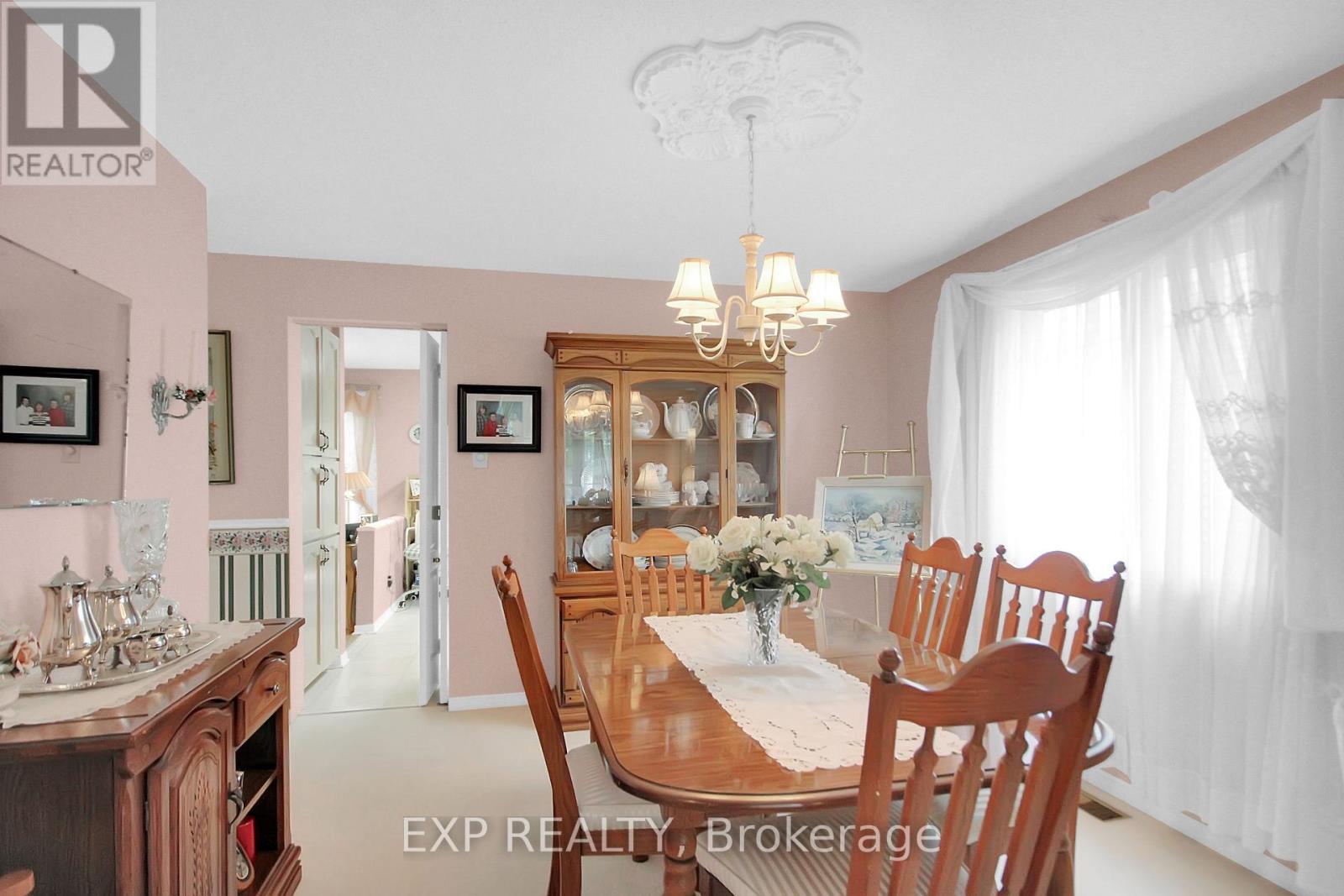 2104 Gardenway Drive, Ottawa, Ontario  K4A 3K2 - Photo 7 - X12331733