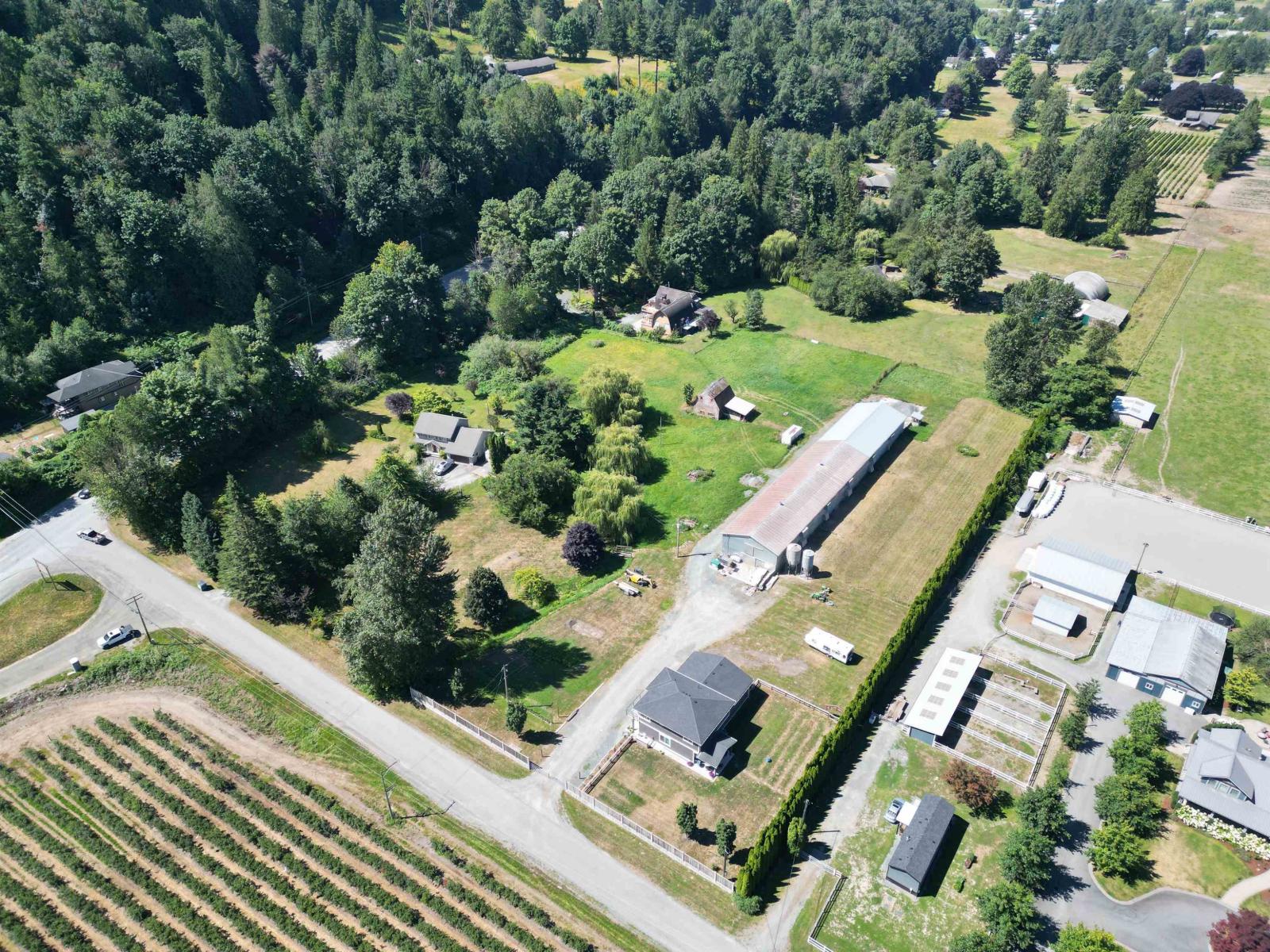 4843 Giesbrecht Road, Yarrow, Yarrow, British Columbia  V2R 4C5 - Photo 4 - C8071281