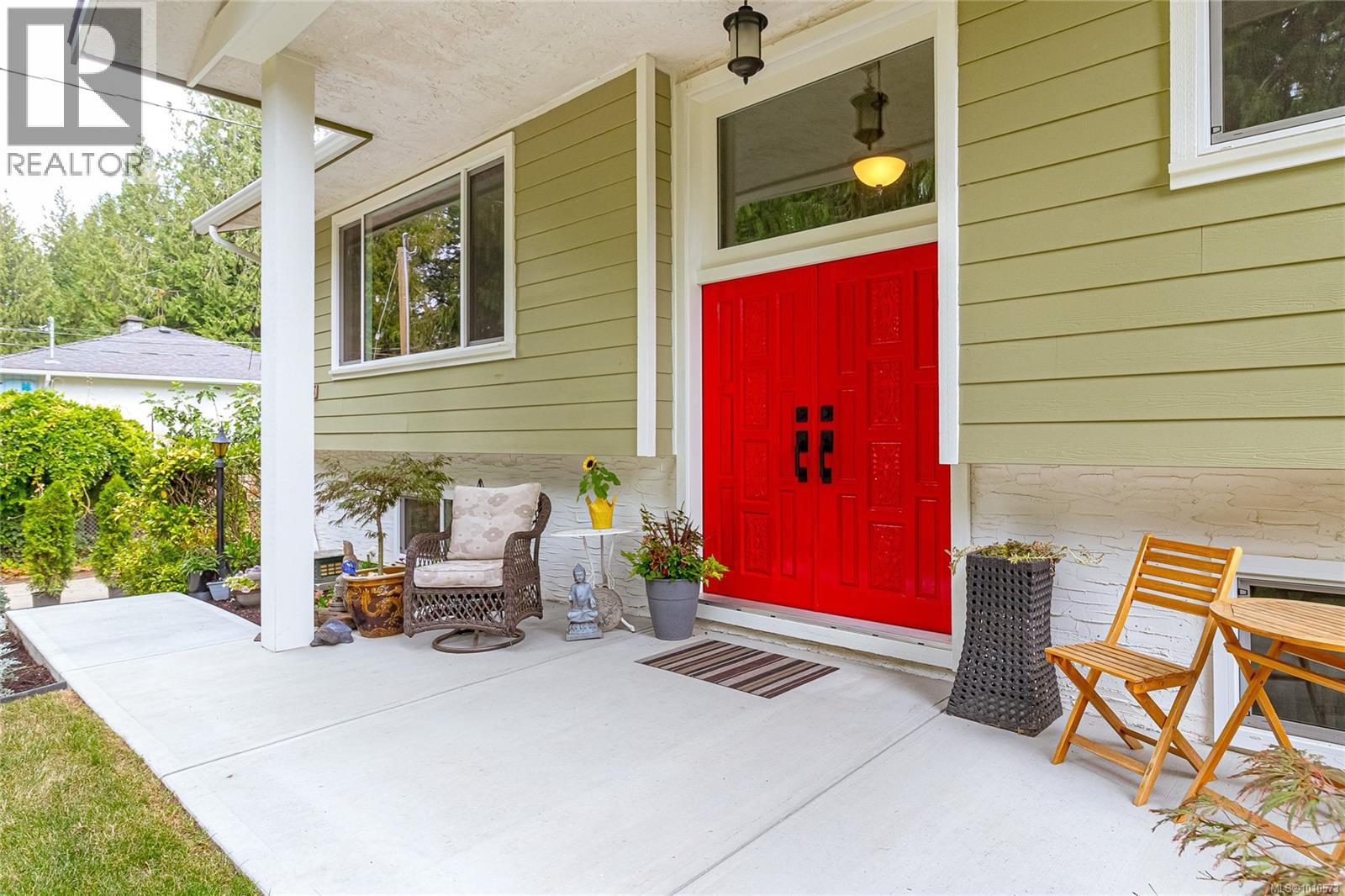 Property at 7335 Seabrook Rd image 4