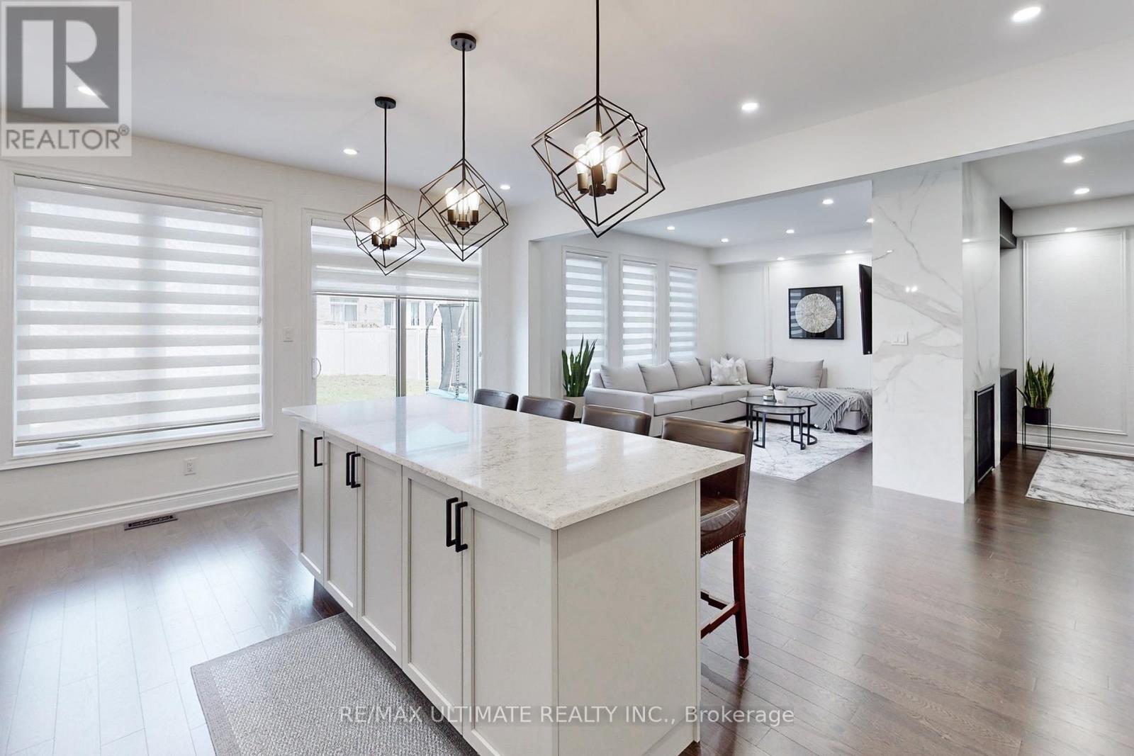 65 Tesla Crescent, East Gwillimbury, Ontario  L9N 0T3 - Photo 18 - N12330157