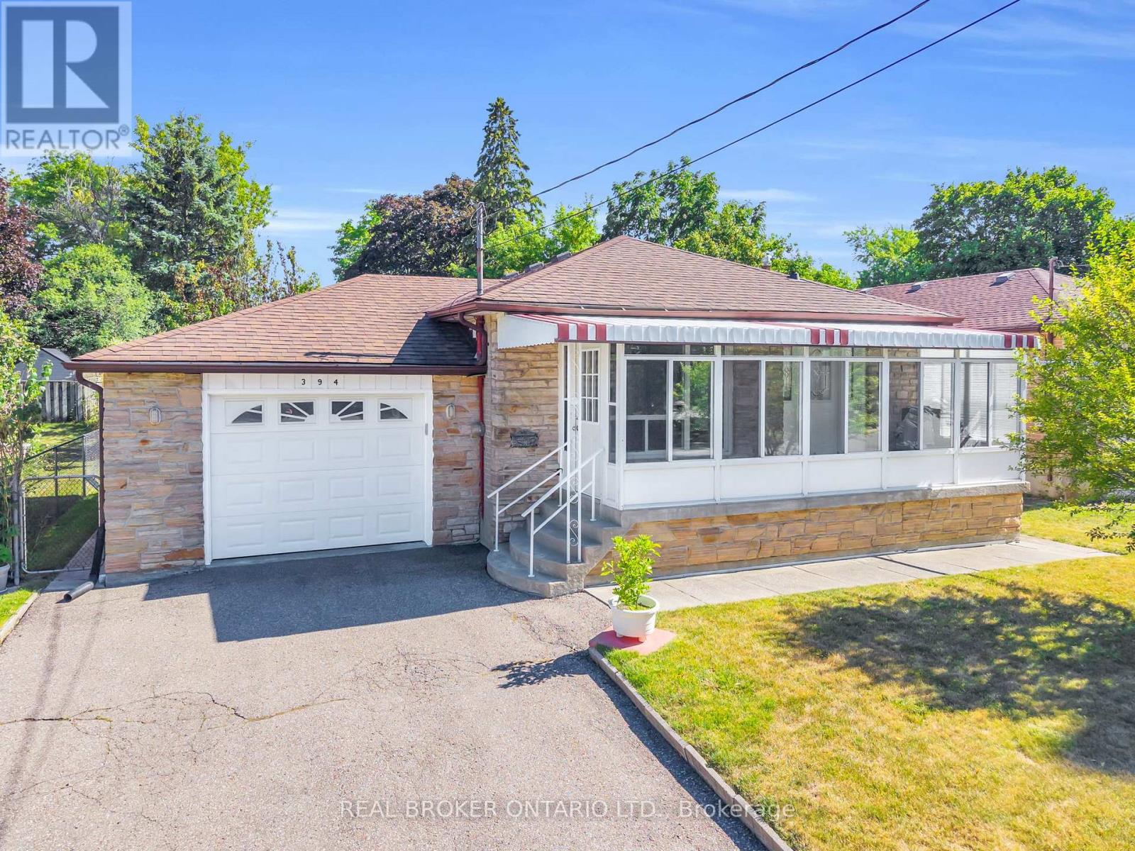 Property at 394 ALLGOOD STREET image 2