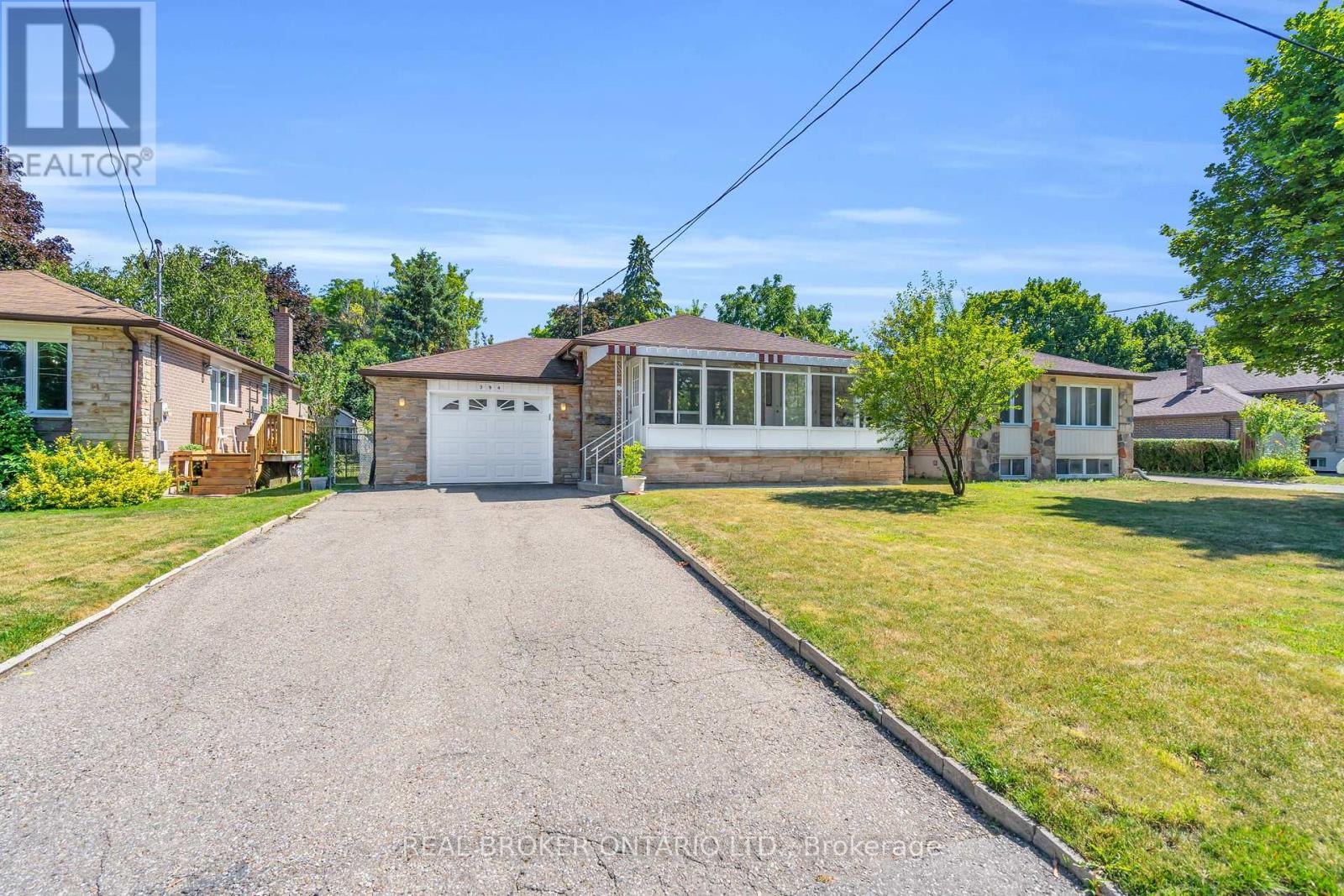 Property at 394 ALLGOOD STREET image 3