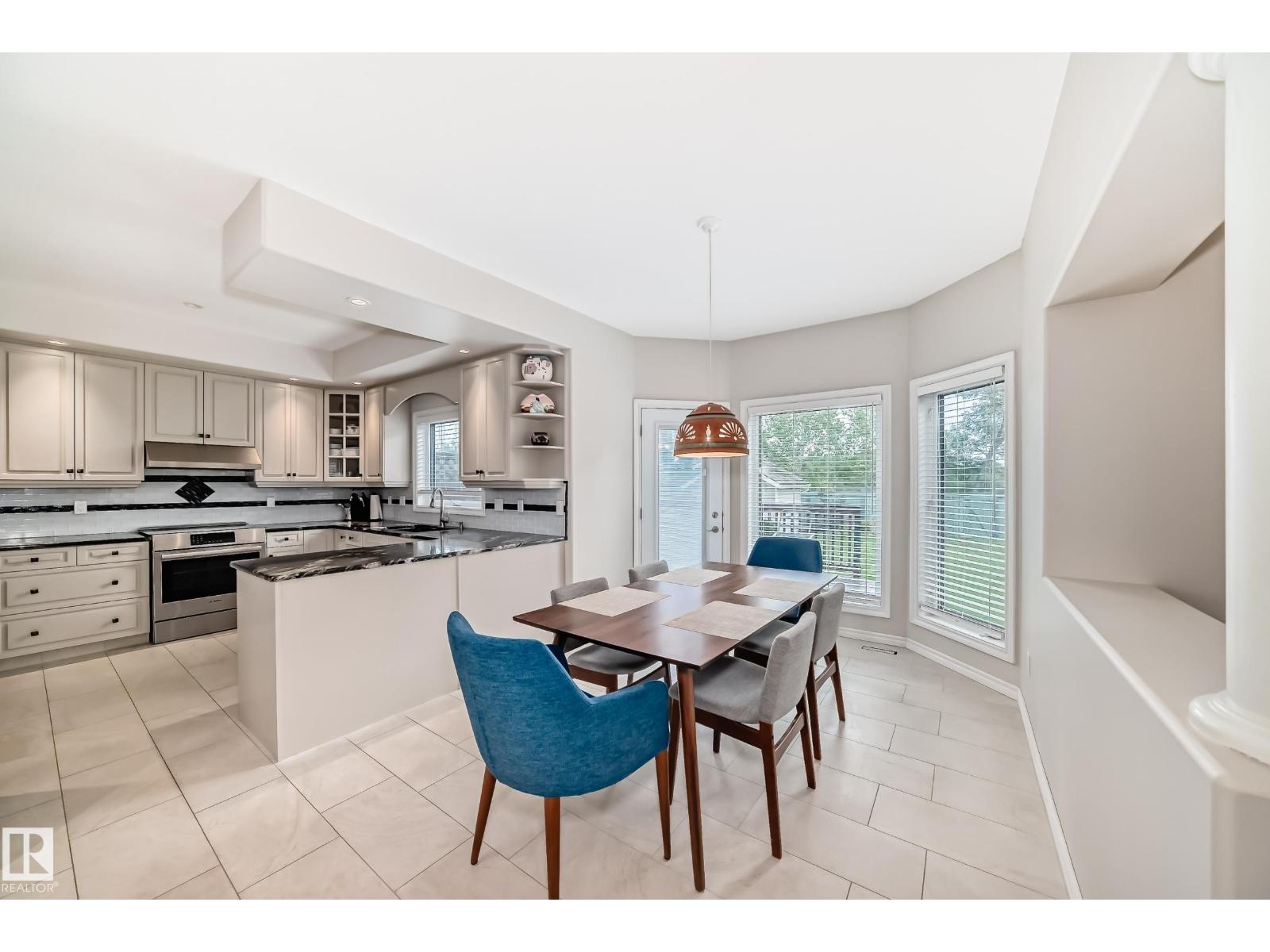 946 Wallbridge Pl Nw, Edmonton, Alberta  T6M 2L7 - Photo 11 - E4451796
