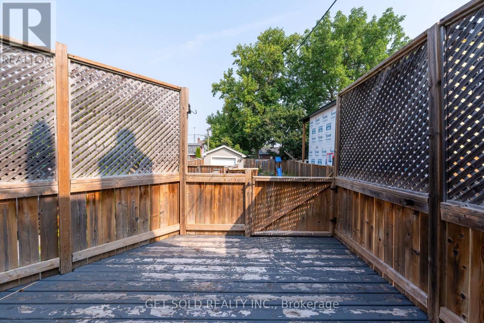 37 Maplecrest Avenue, St. Catharines, Ontario  L2T 1A7 - Photo 24 - X12331746