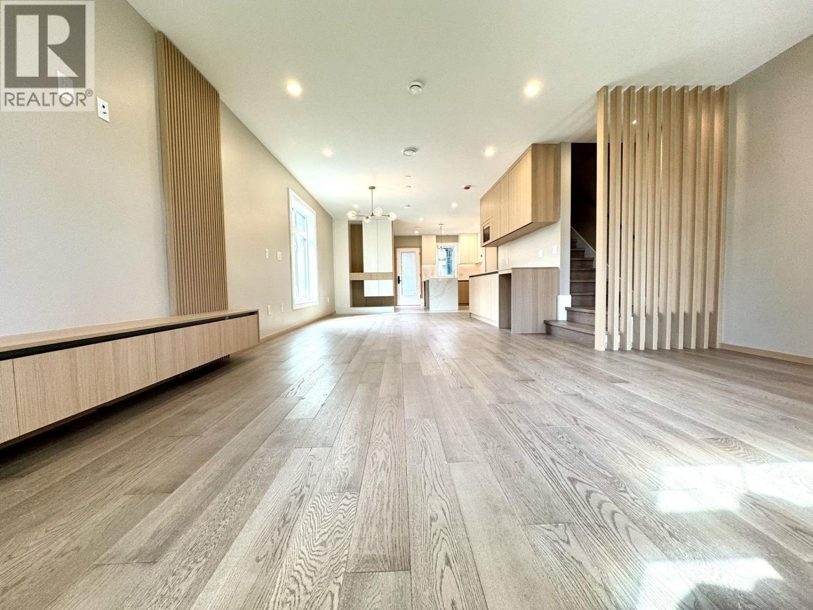 5216 Rupert Street, Vancouver, British Columbia  V5R 2J9 - Photo 2 - R3034716