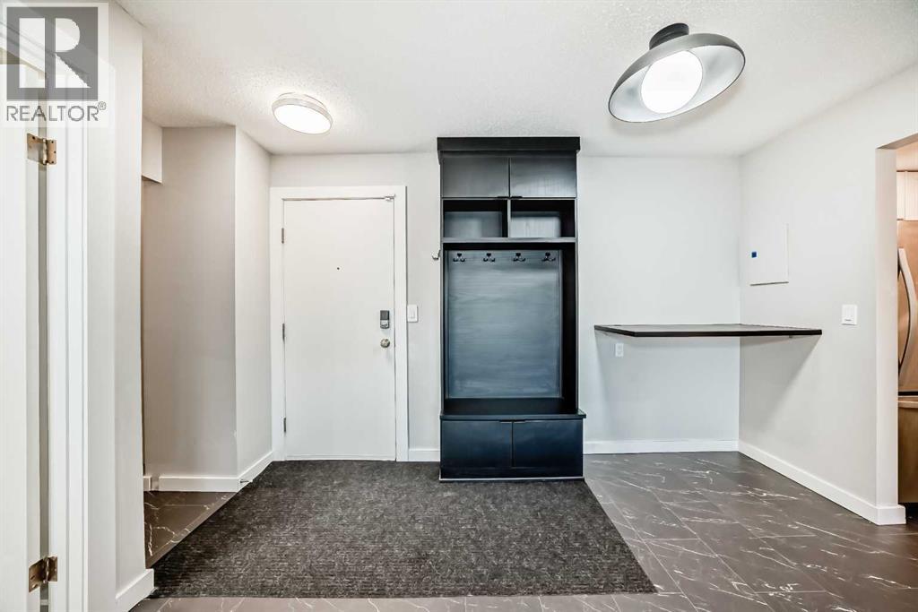201, 3727 42 Street Nw, Calgary, Alberta  T3A 2M8 - Photo 3 - A2246384