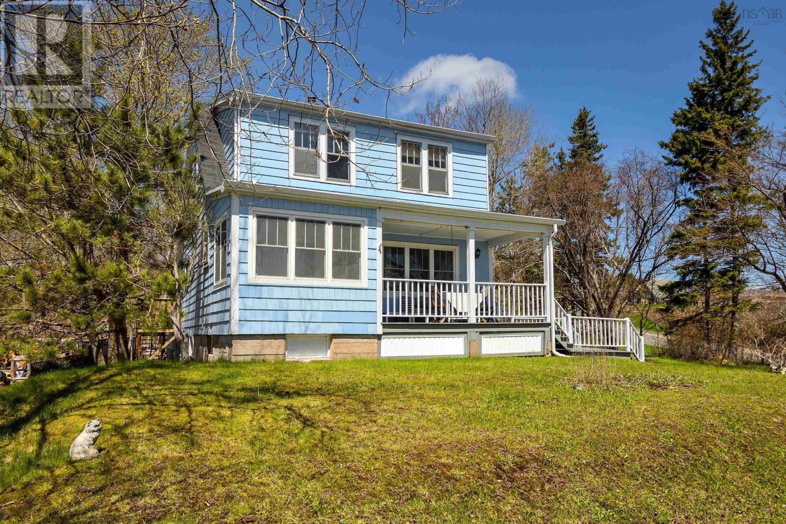 555 Chebucto, Baddeck, Nova Scotia  B0E 1B0 - Photo 3 - 202510971