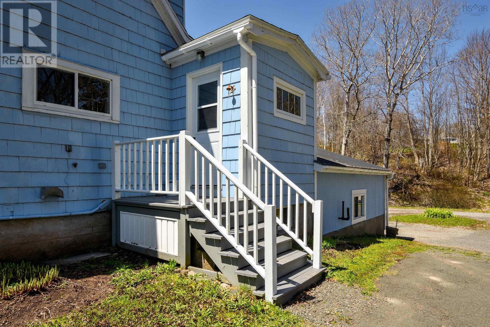 555 Chebucto, Baddeck, Nova Scotia  B0E 1B0 - Photo 36 - 202510971