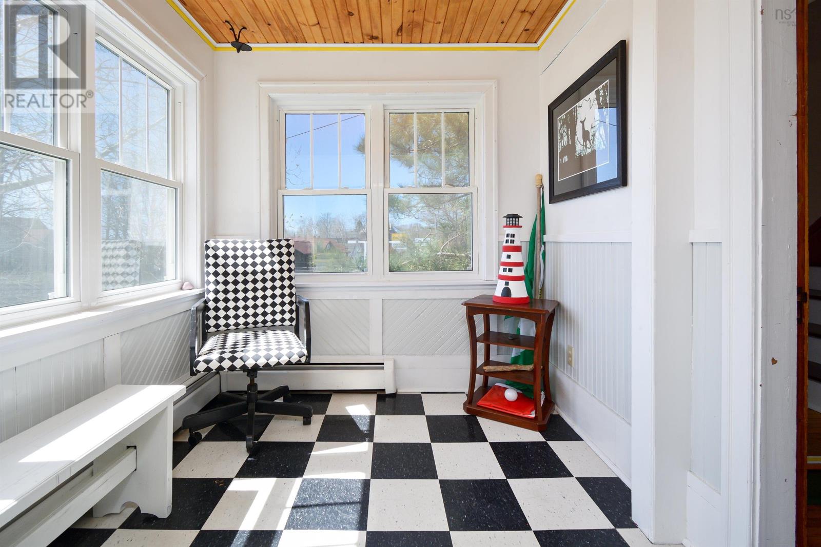 555 Chebucto, Baddeck, Nova Scotia  B0E 1B0 - Photo 8 - 202510971