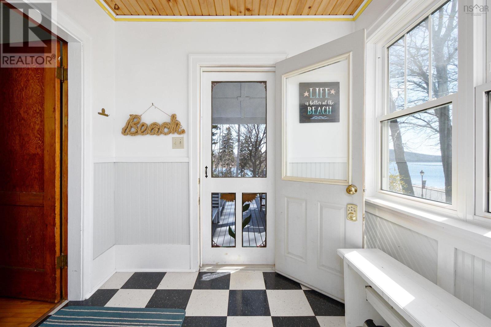 555 Chebucto, Baddeck, Nova Scotia  B0E 1B0 - Photo 7 - 202510971