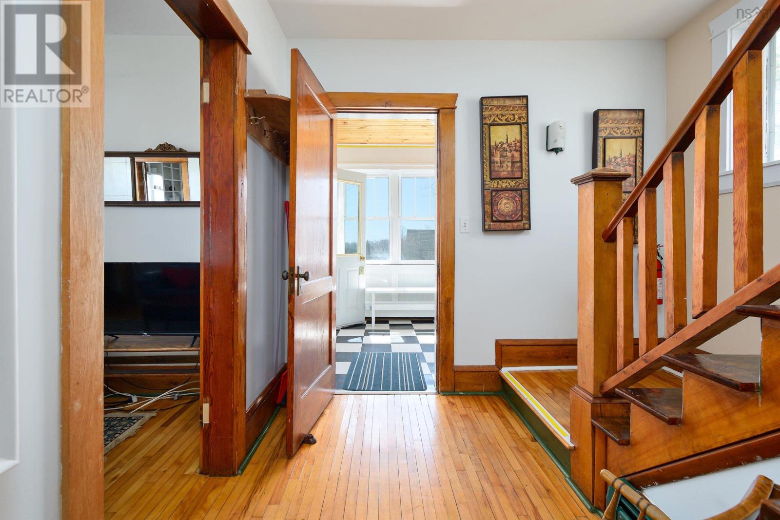 555 Chebucto, Baddeck, Nova Scotia  B0E 1B0 - Photo 9 - 202510971